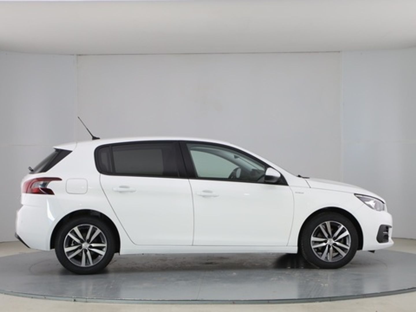 Peugeot 308 BlueHDi 130 S&S Style 96 kW (130 CV)