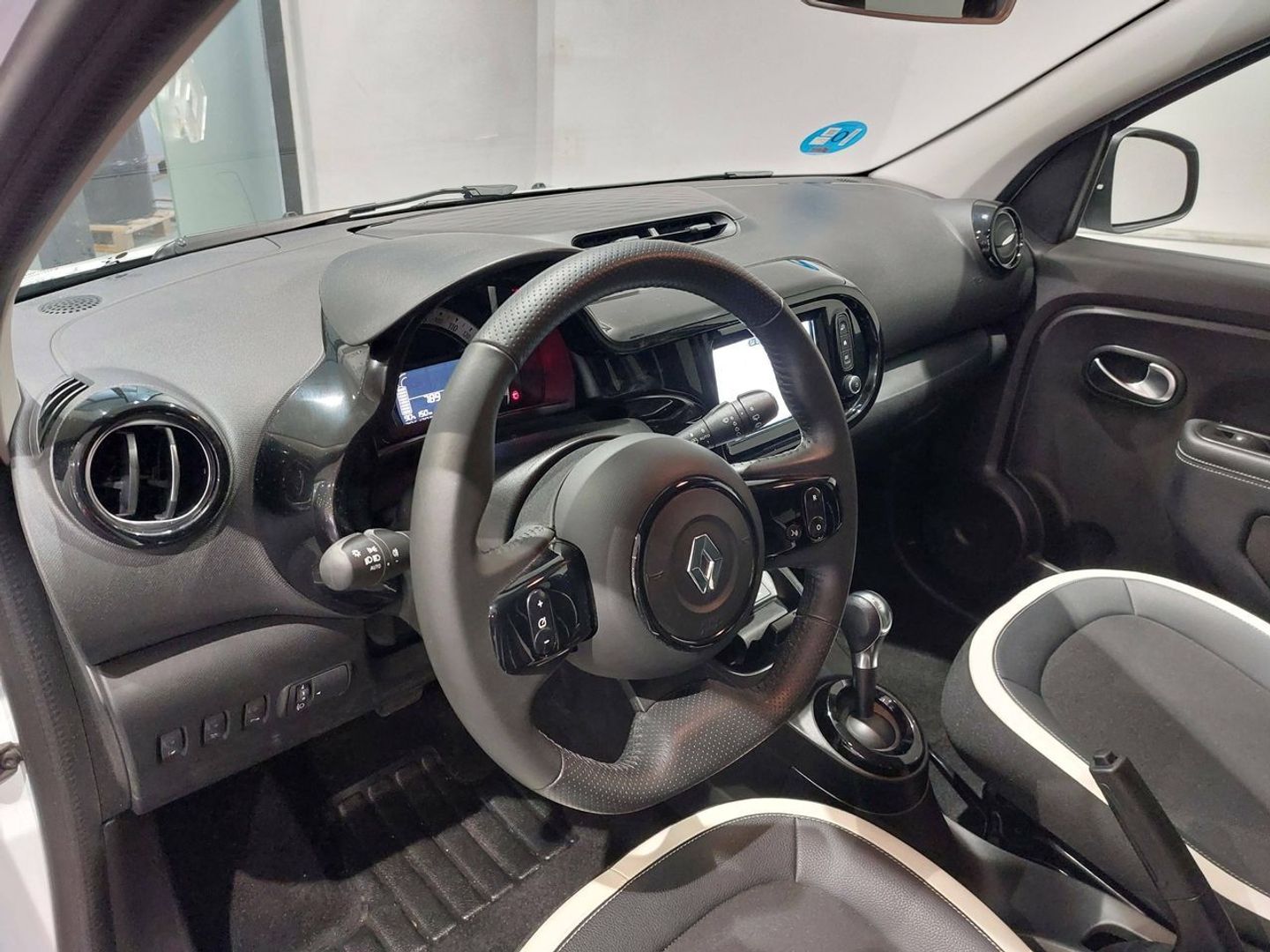 Renault Twingo Urban Night R80 batería 20kWh 60 kW (81 CV)