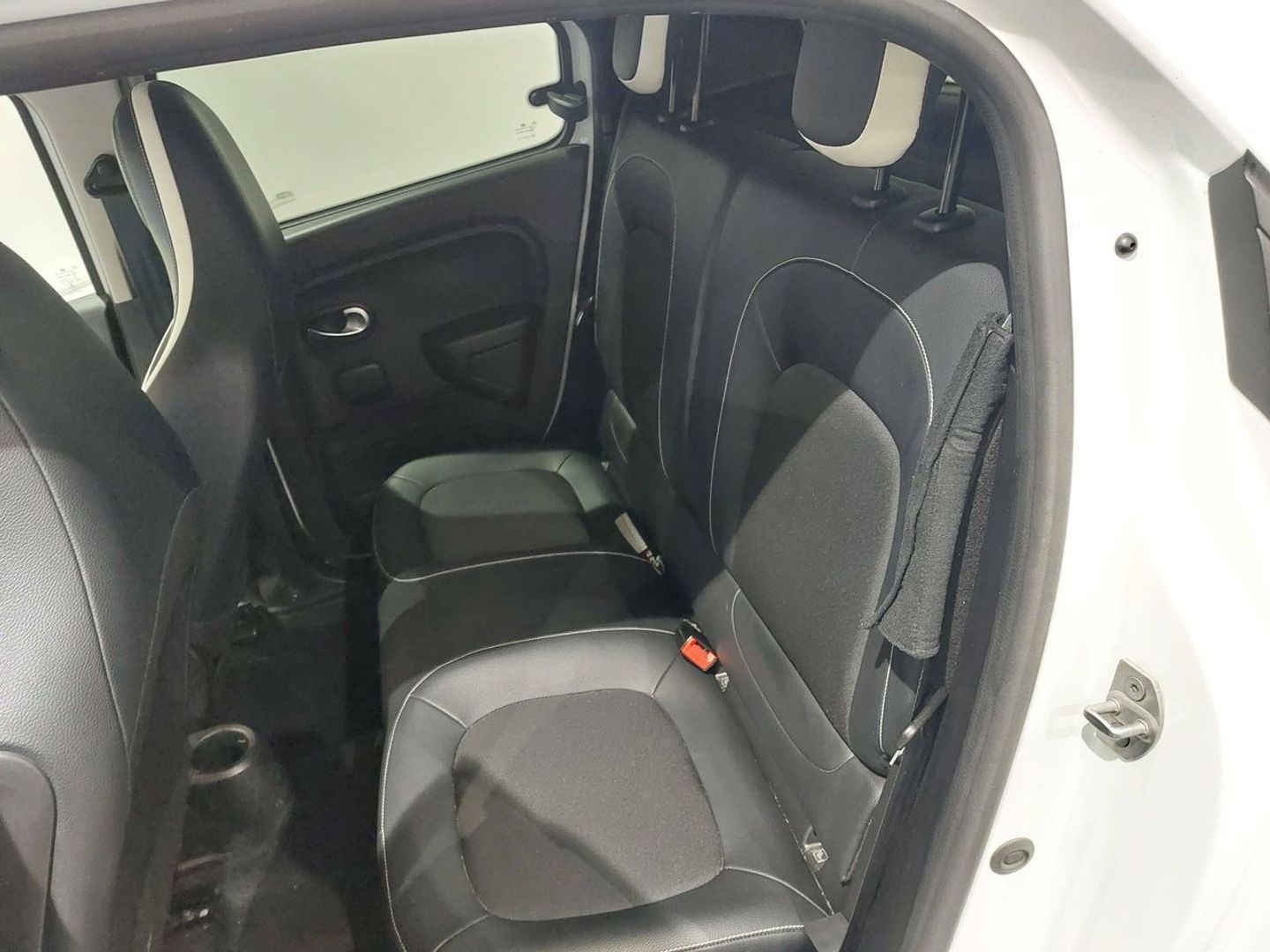 Renault Twingo Urban Night R80 batería 20kWh 60 kW (81 CV)