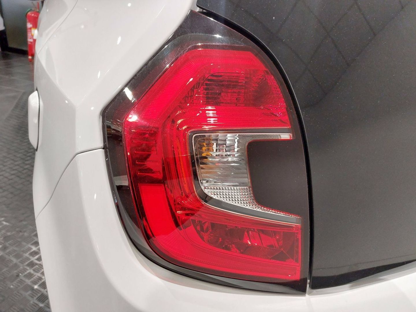 Renault Twingo Urban Night R80 batería 20kWh 60 kW (81 CV)