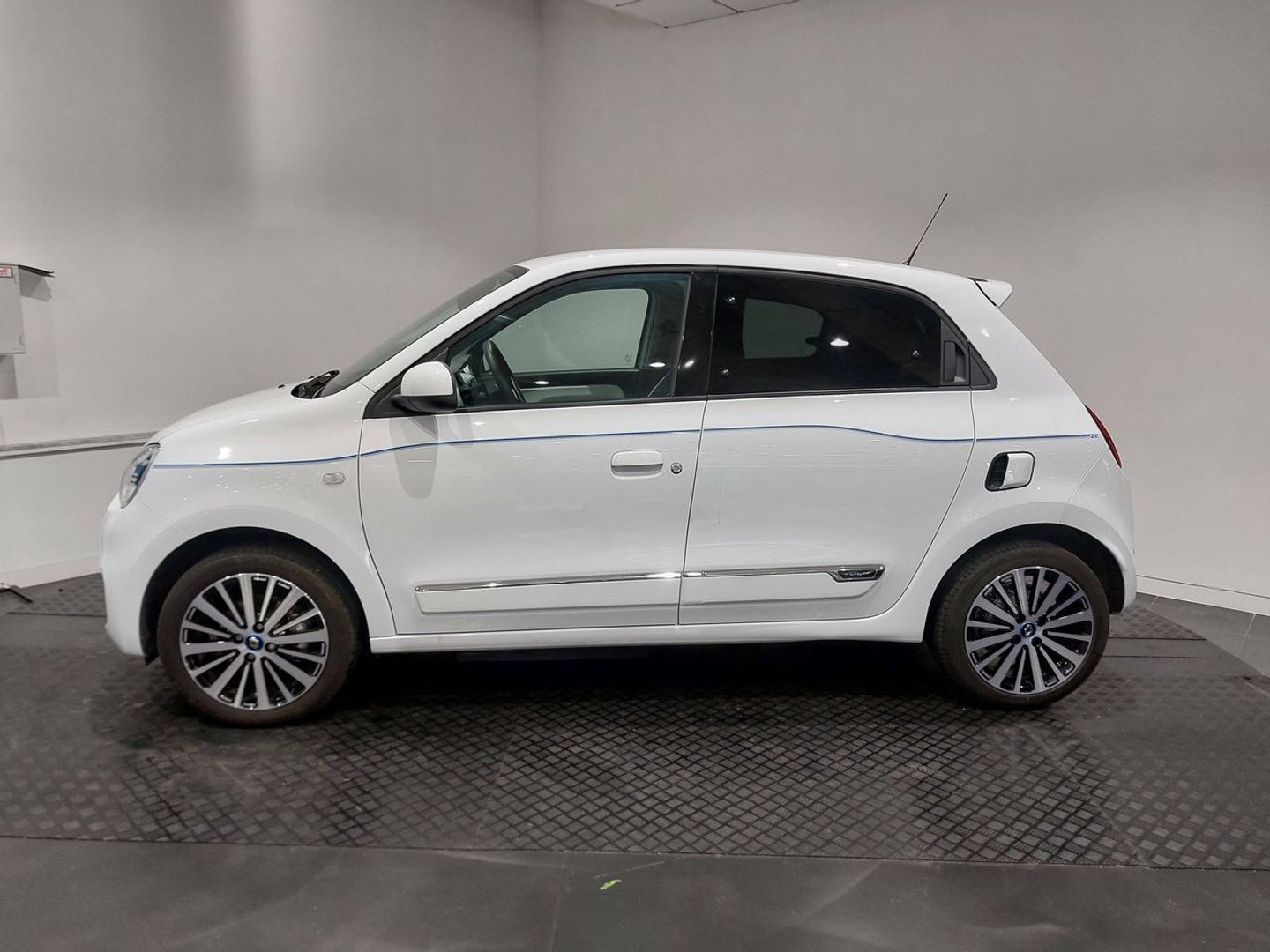 Renault Twingo Zen R80 batería 20kWh 60 kW (82 CV)
