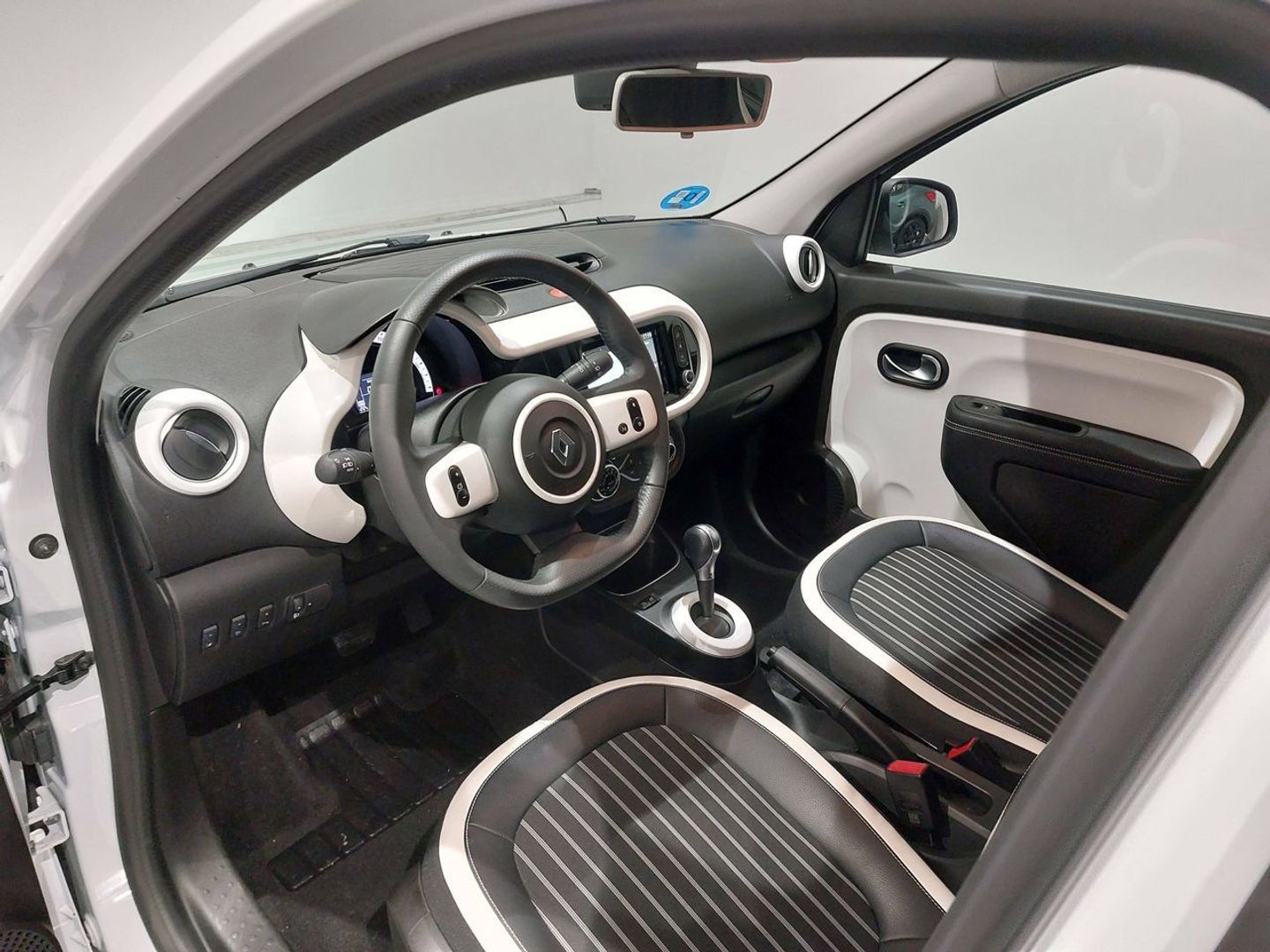 Renault Twingo Zen R80 batería 20kWh 60 kW (82 CV)