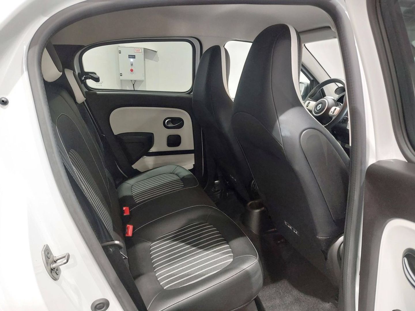 Renault Twingo Zen R80 batería 20kWh 60 kW (82 CV)