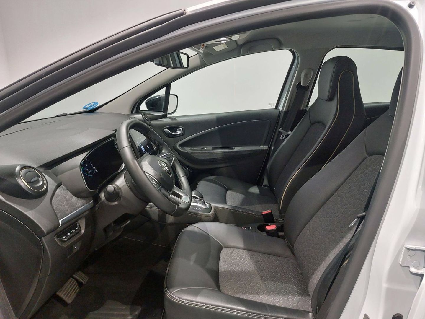 Renault Zoe Iconic R135 batería 50kWh 99 kW (135 CV)