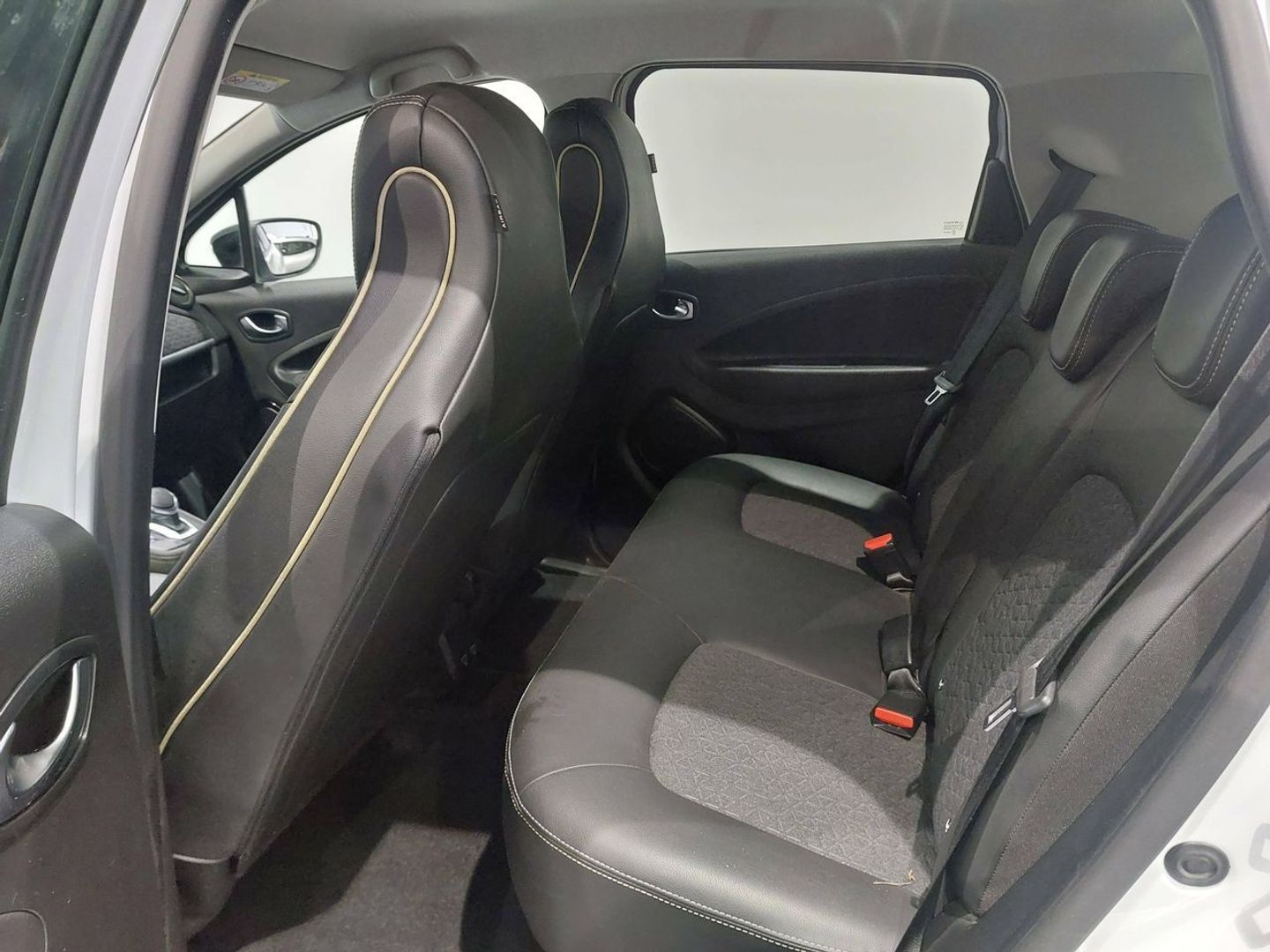 Renault Zoe Iconic R135 batería 50kWh 99 kW (135 CV)