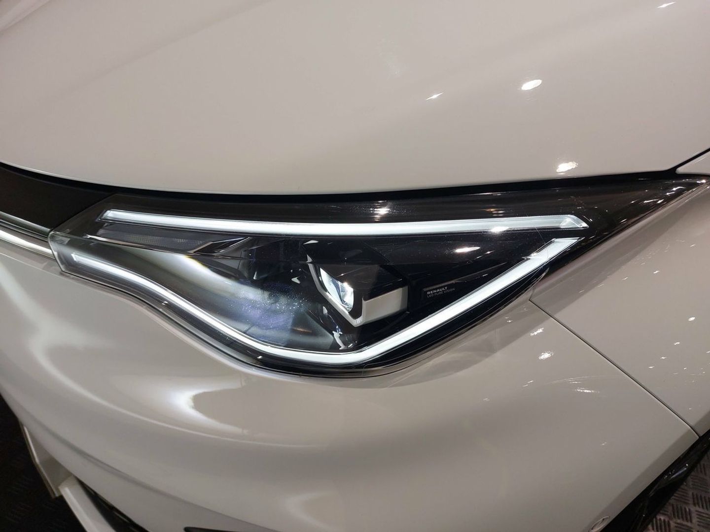 Renault Zoe Iconic R135 batería 50kWh 99 kW (135 CV)