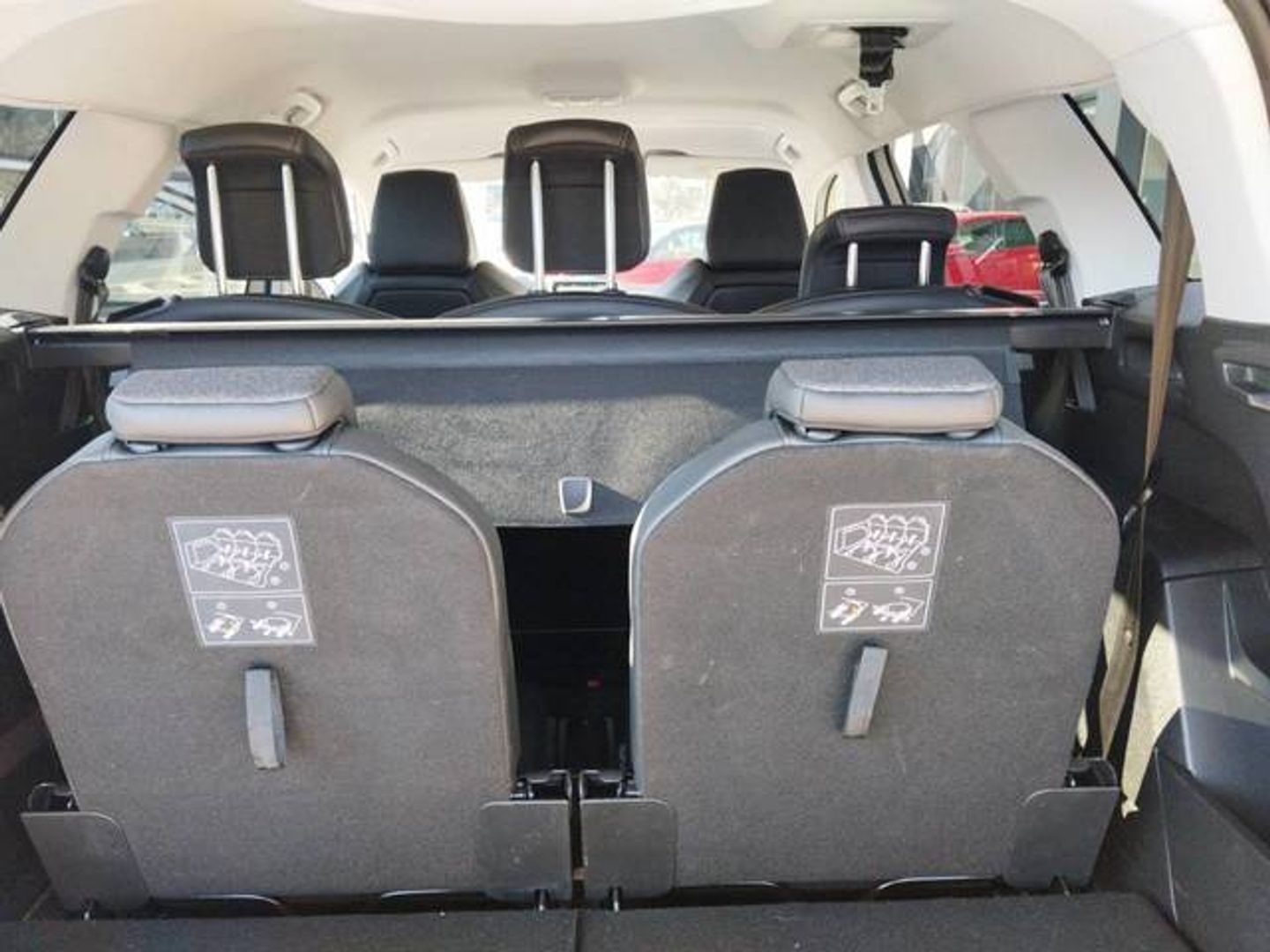 Peugeot 5008 PureTech 130 S&S Allure 96 kW (130 CV)