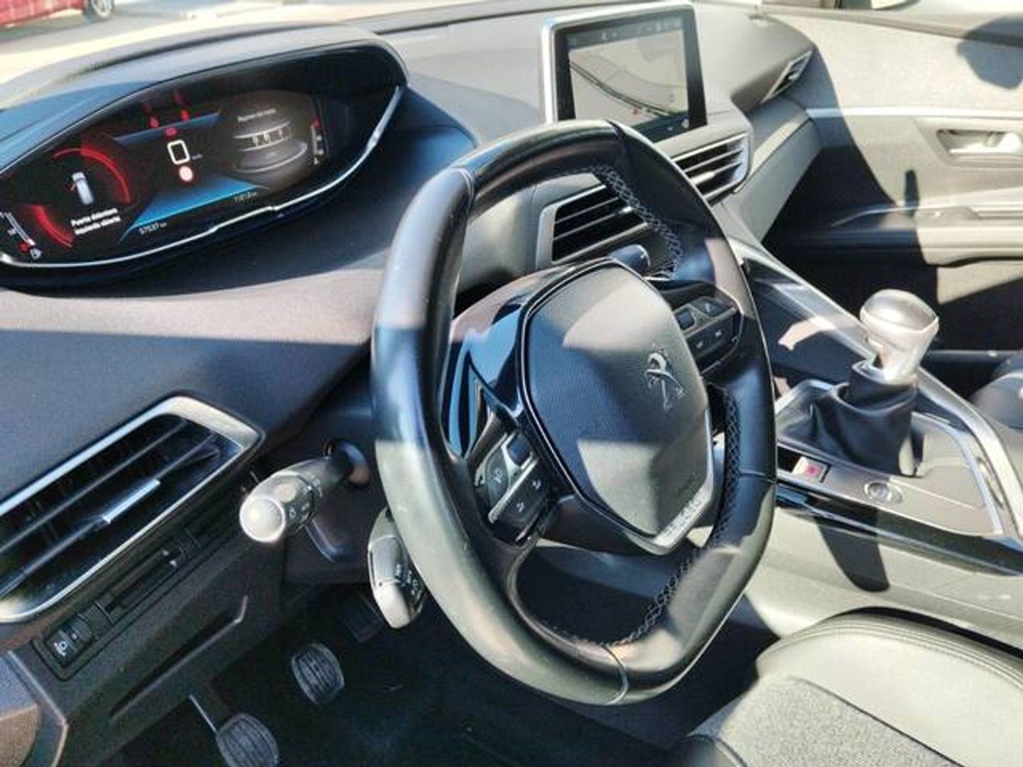 Peugeot 5008 PureTech 130 S&S Allure 96 kW (130 CV)
