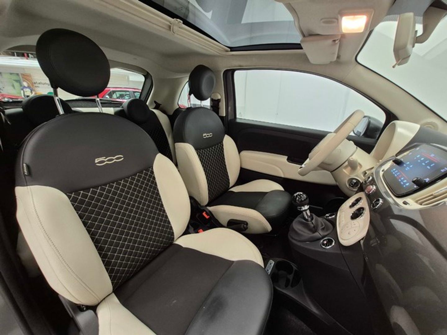 Fiat 500 1.0 Hybrid Dolcevita 51 kW (70 CV)