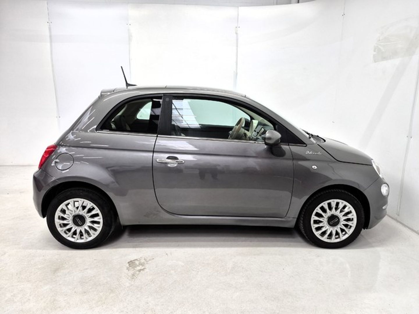 Fiat 500 1.0 Hybrid Dolcevita 51 kW (70 CV)