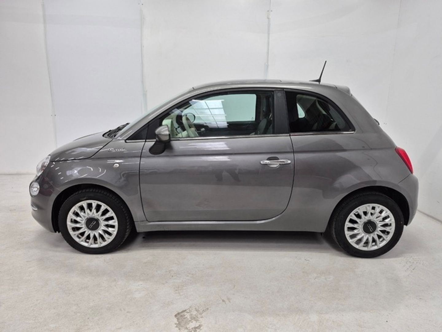 Fiat 500 1.0 Hybrid Dolcevita 51 kW (70 CV)