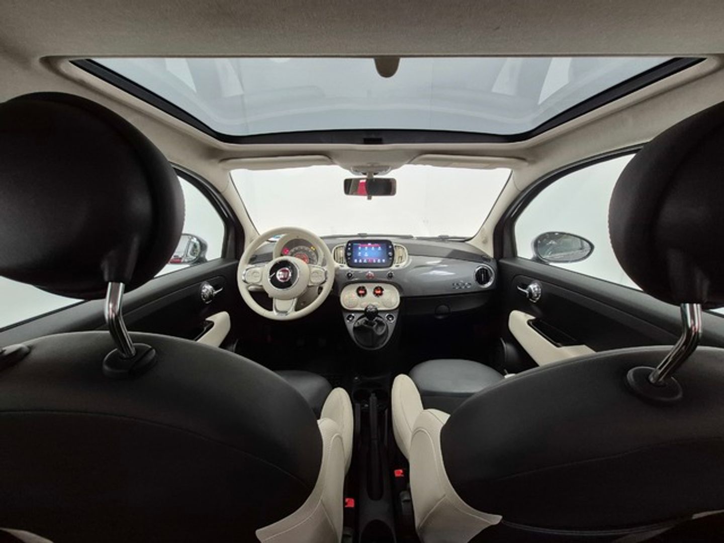Fiat 500 1.0 Hybrid Dolcevita 51 kW (70 CV)