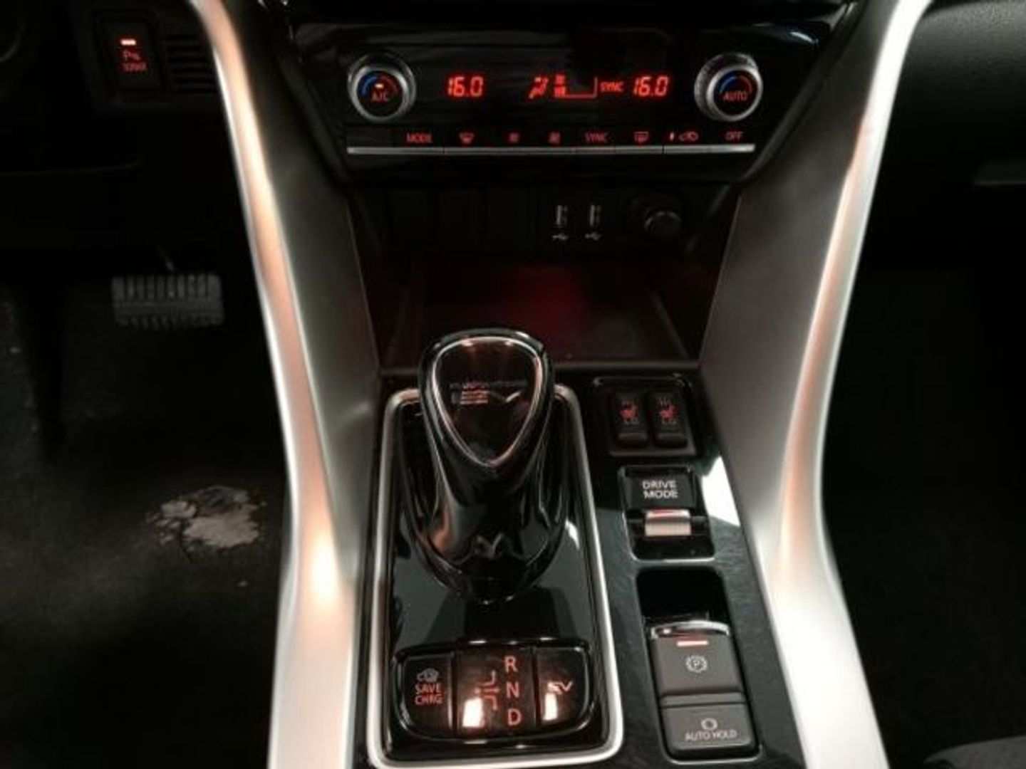 Mitsubishi Eclipse Cross 2.4 PHEV Kaiteki 4WD Auto 138 kW (188 CV)