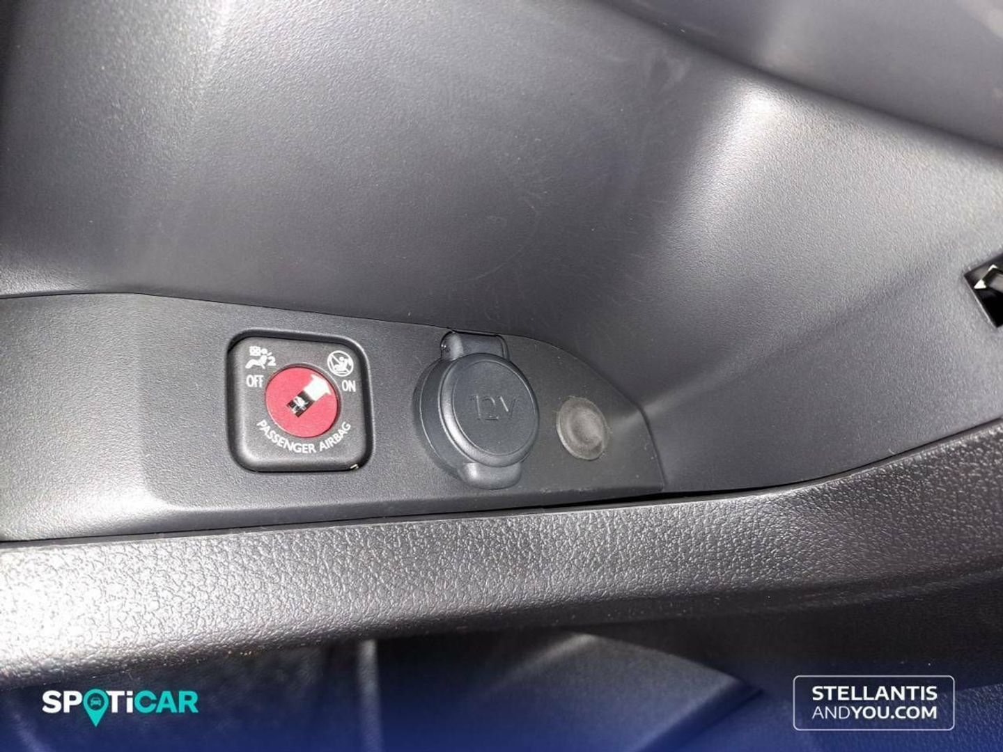Opel Vivaro-e BEV 75kWh L Standard 100 kW (136 CV)