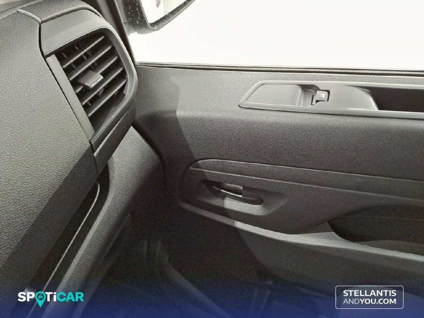 Opel Vivaro-e BEV 75kWh L Standard 100 kW (136 CV)