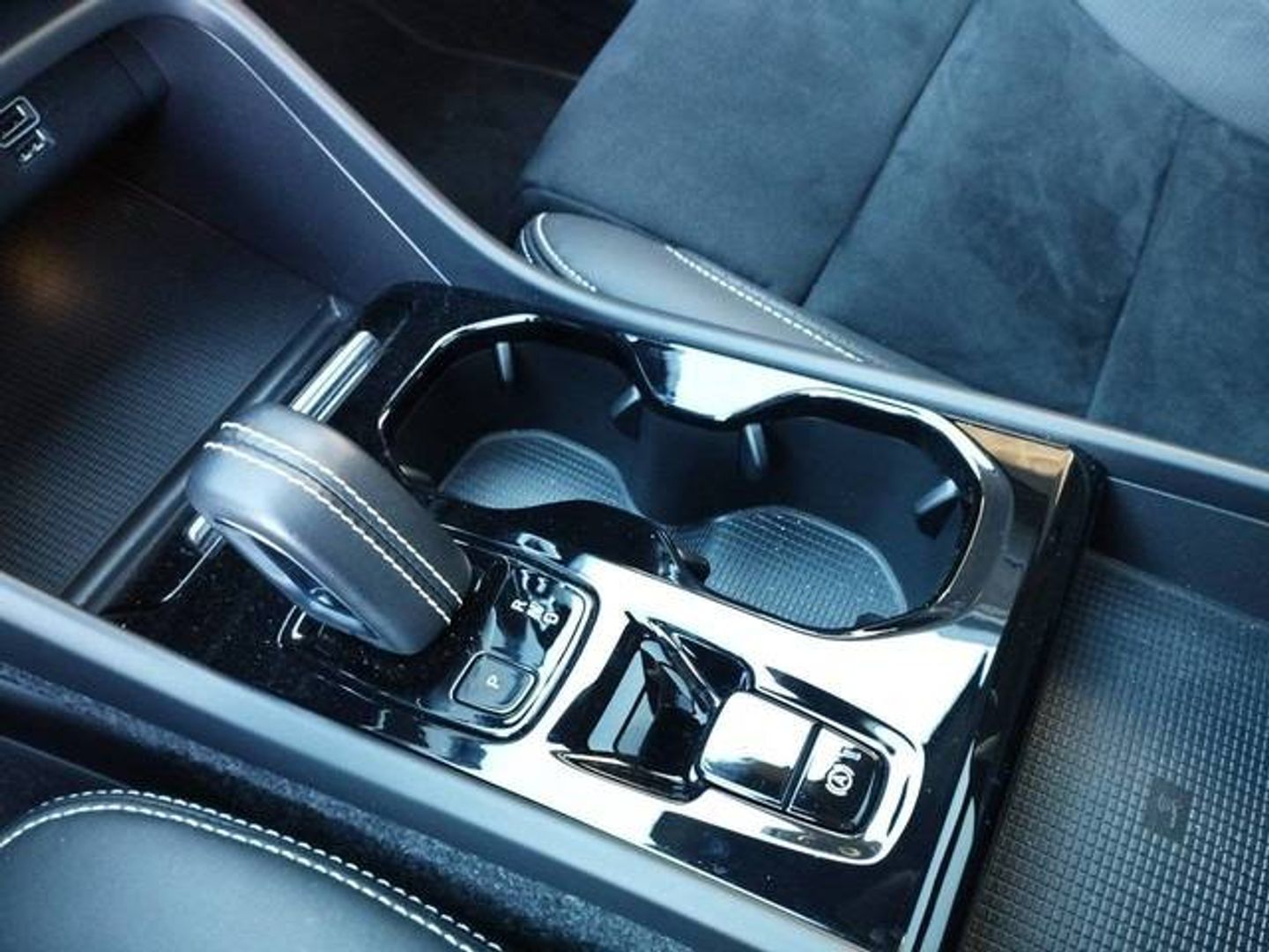 Volvo XC40 T5 Twin R-Design Auto 193 kW (262 CV)