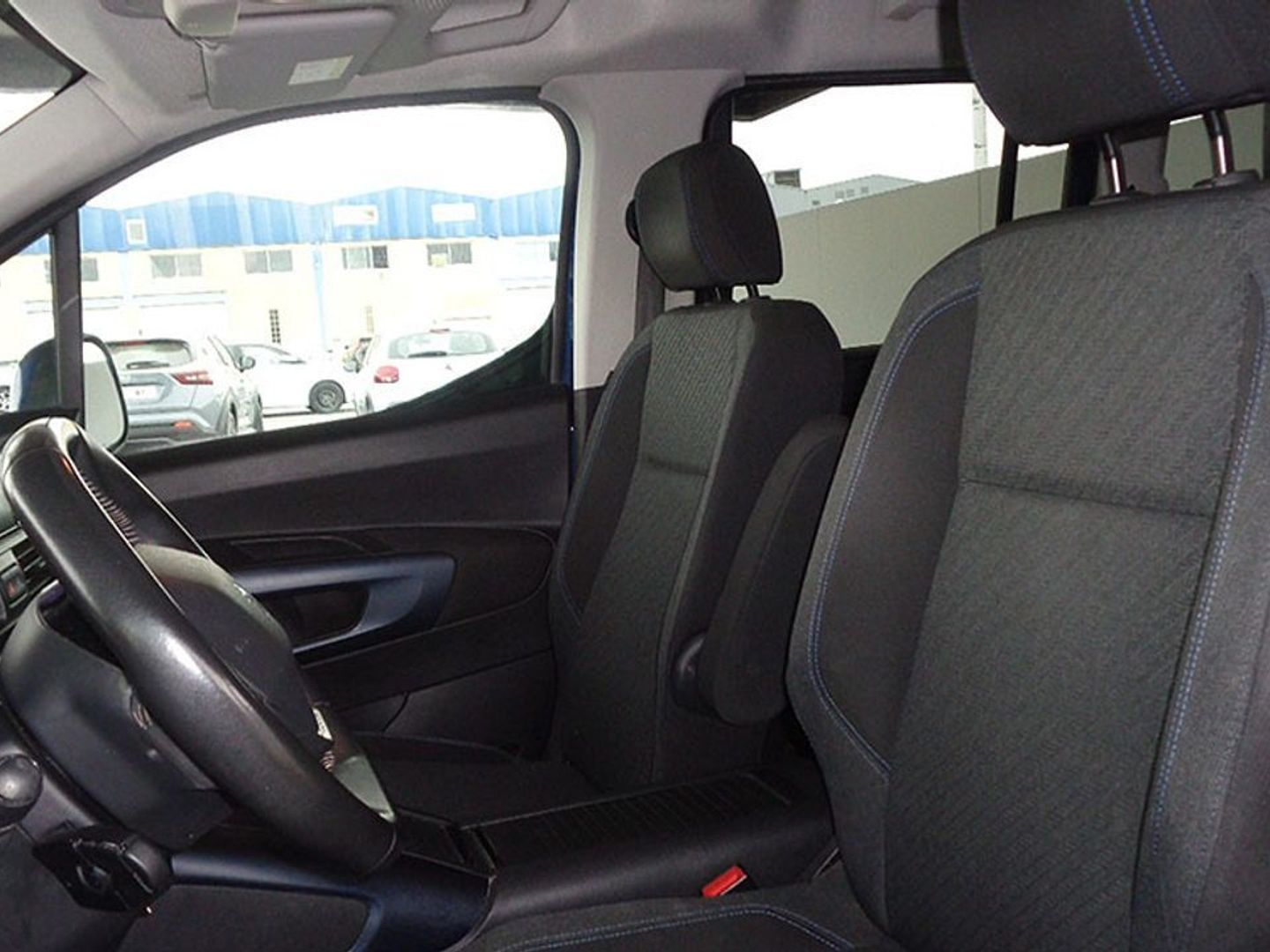 Peugeot Rifter BlueHDi 100 Allure Pack Standard 73 kW (100 CV)