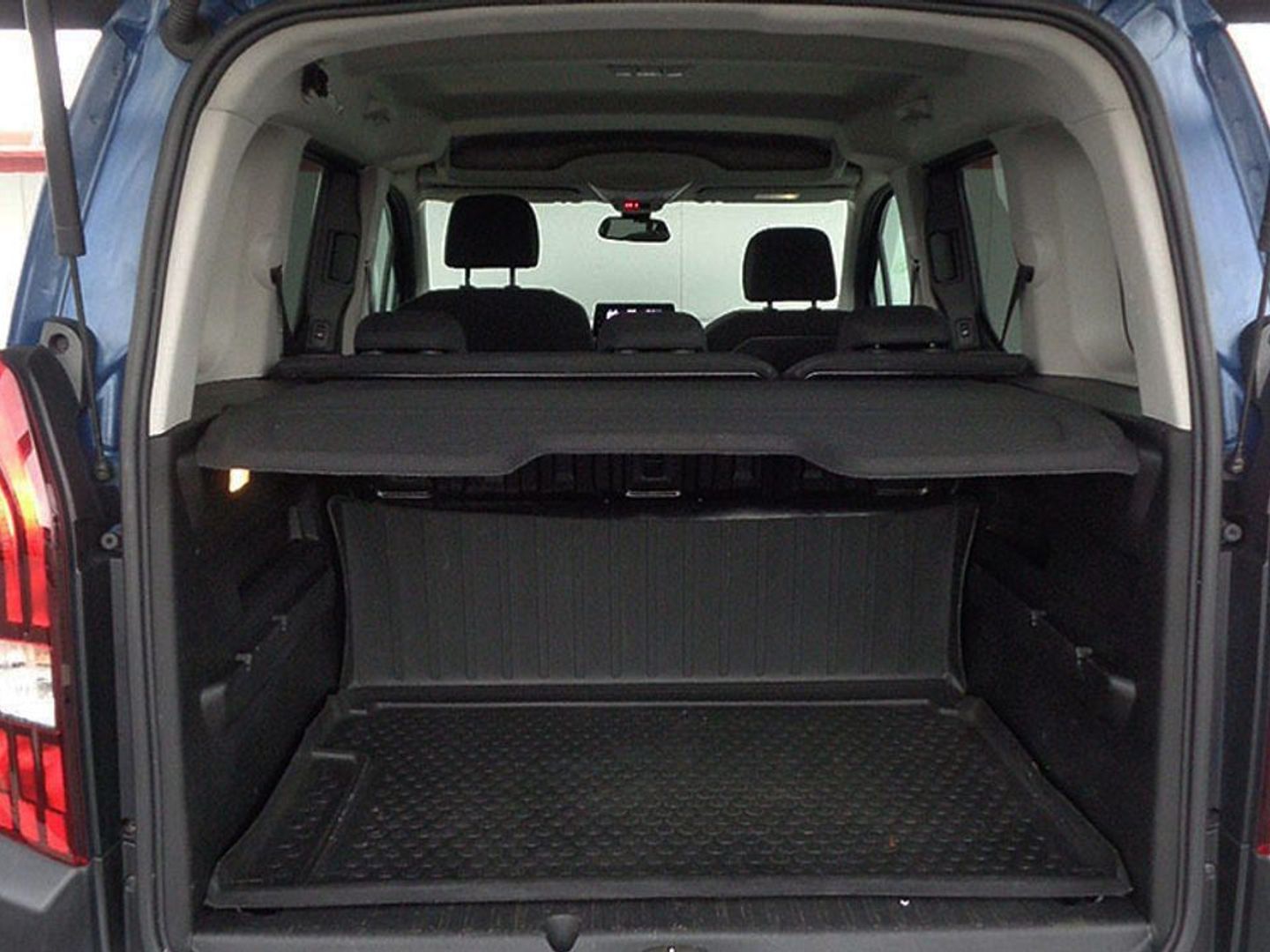 Peugeot Rifter BlueHDi 100 Allure Pack Standard 73 kW (100 CV)