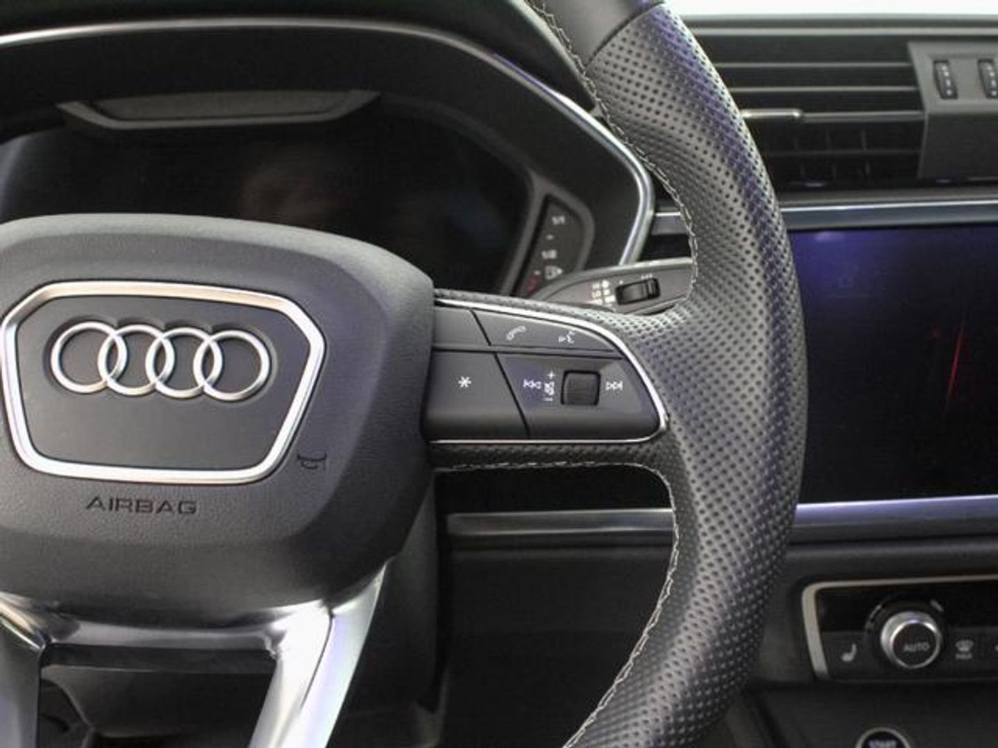 Audi Q3 Black line 35 TDI 110 kW (150 CV) S tronic