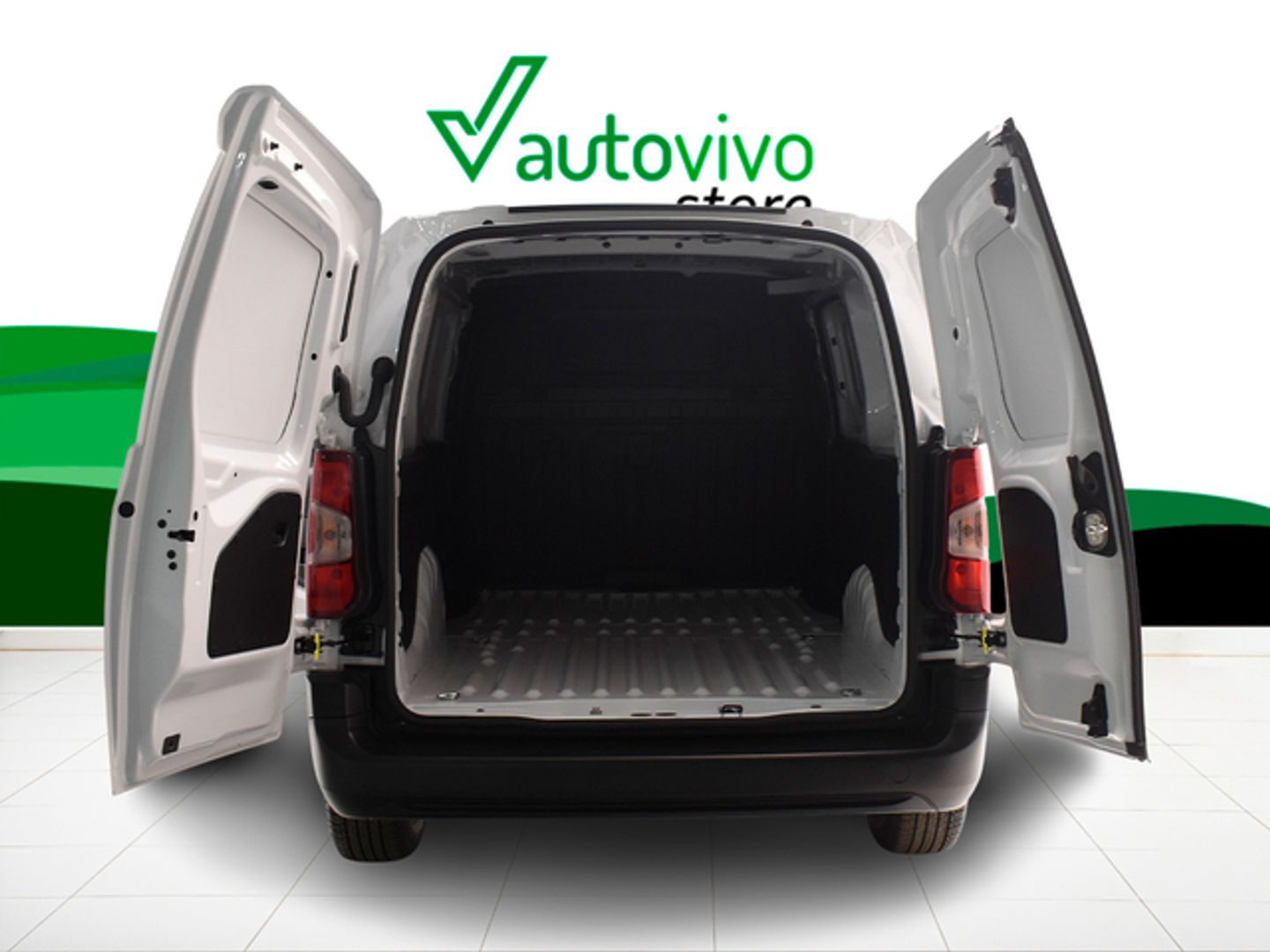 Fiat e-Doblò Furgón Maxi 50kWh L2H1 100 kW (136 CV)