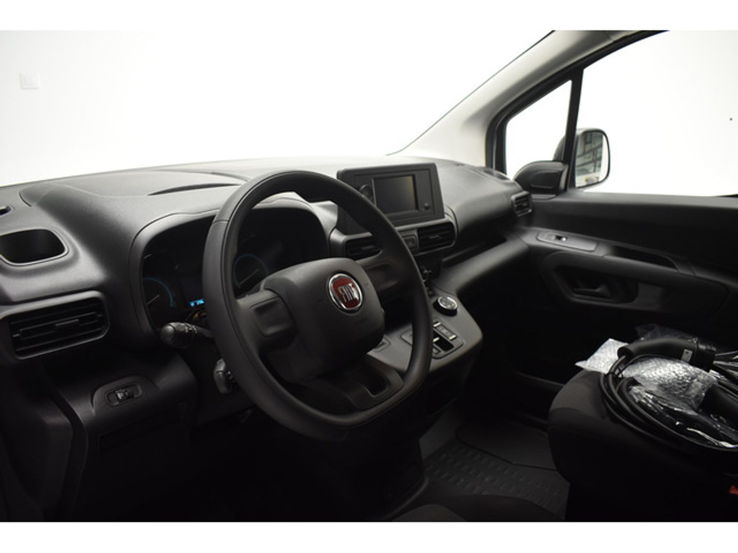 Fiat e-Doblò Furgón Maxi 50kWh L2H1 100 kW (136 CV)