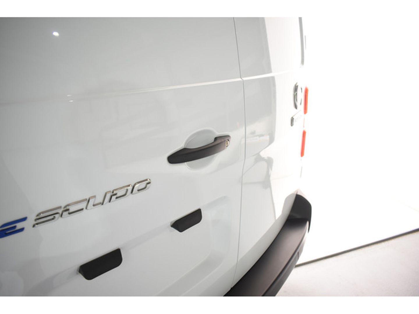 Fiat Scudo Furgón 50 kW L3 100 kW (136 CV)