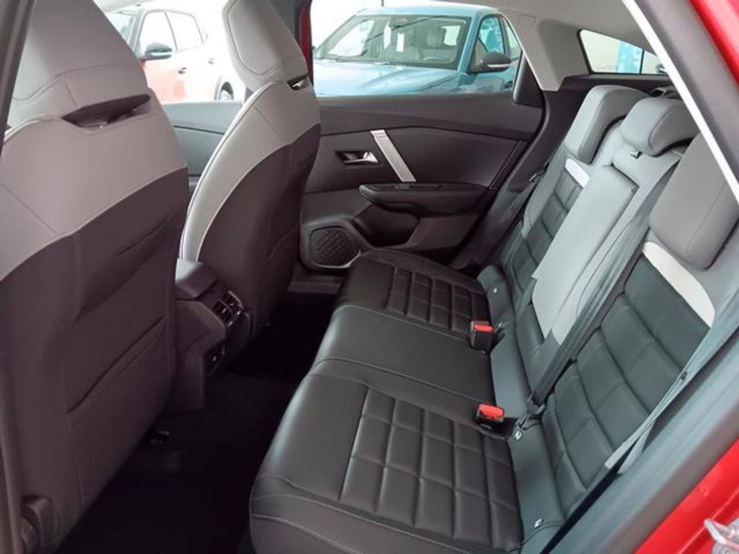 Citroen C4 Hybrid 145 e-DCS6 Max 107 kW (145 CV)