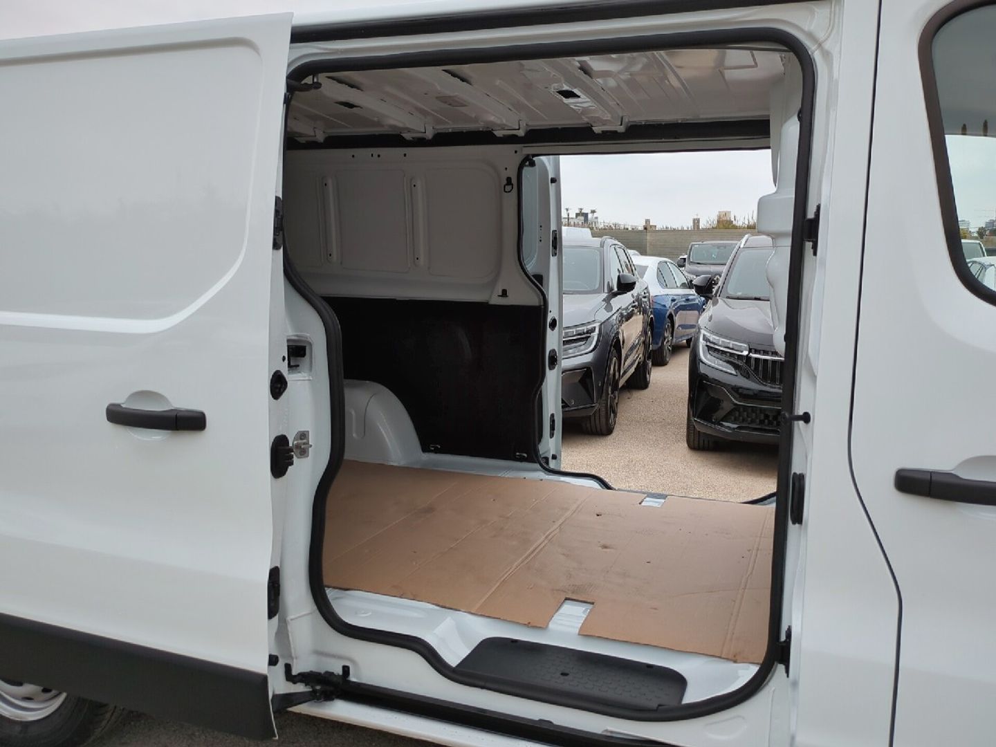 Renault Trafic Furgon E-Tech L2 H1 52kW 90 kW (122 CV) Blanco Industrial