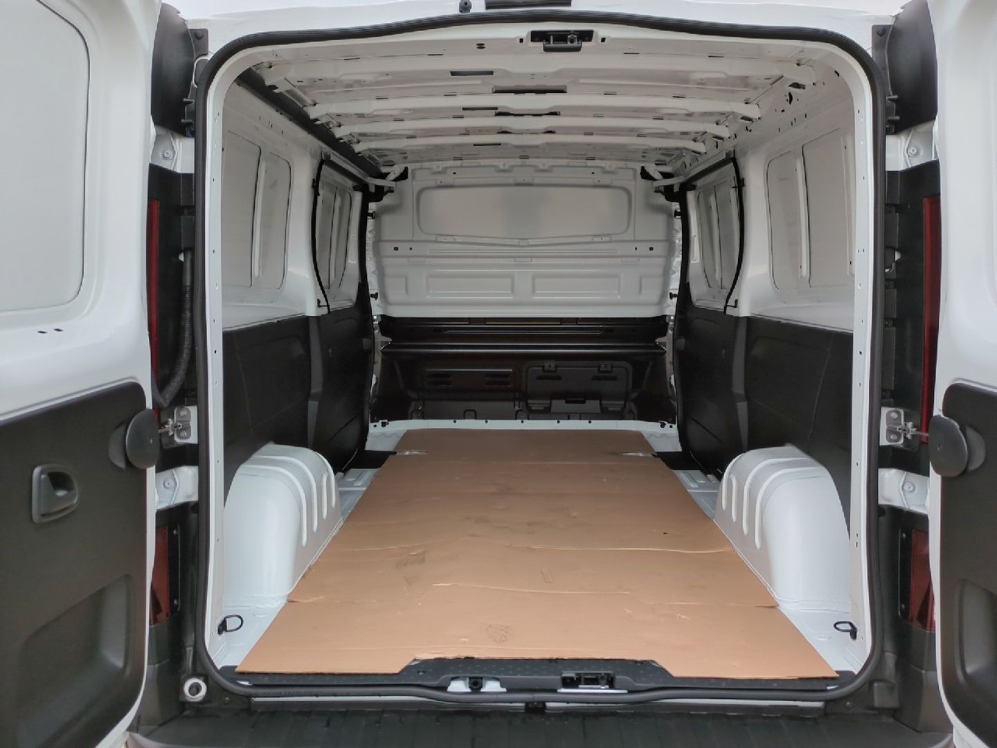 Renault Trafic Furgon E-Tech L2 H1 52kW 90 kW (122 CV) Blanco Industrial