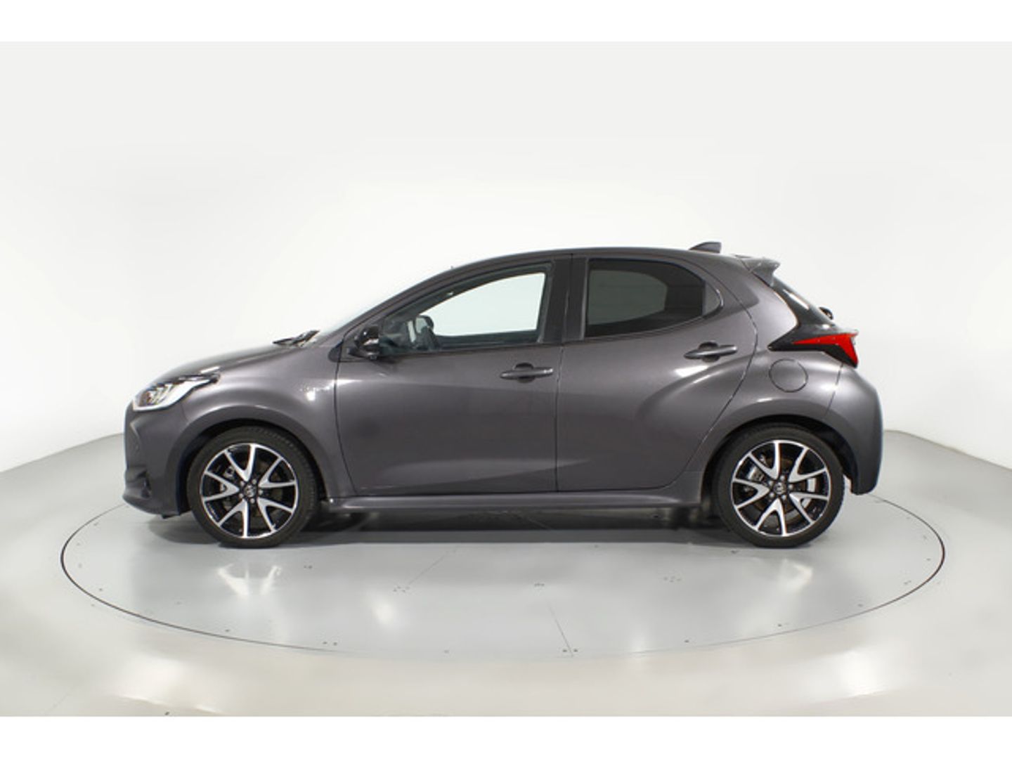 Toyota Yaris 1.5 120H Style Plus 85 kW (116 CV)