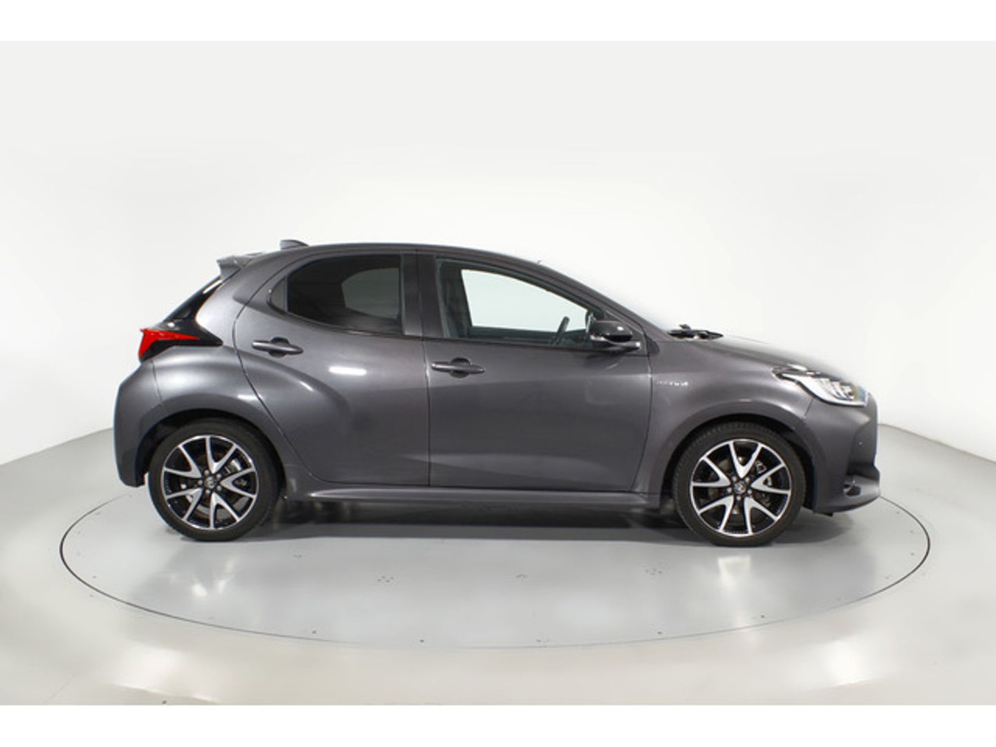 Toyota Yaris 1.5 120H Style Plus 85 kW (116 CV)