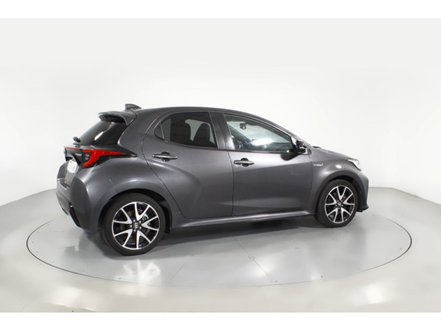 Toyota Yaris 1.5 120H Style Plus 85 kW (116 CV)