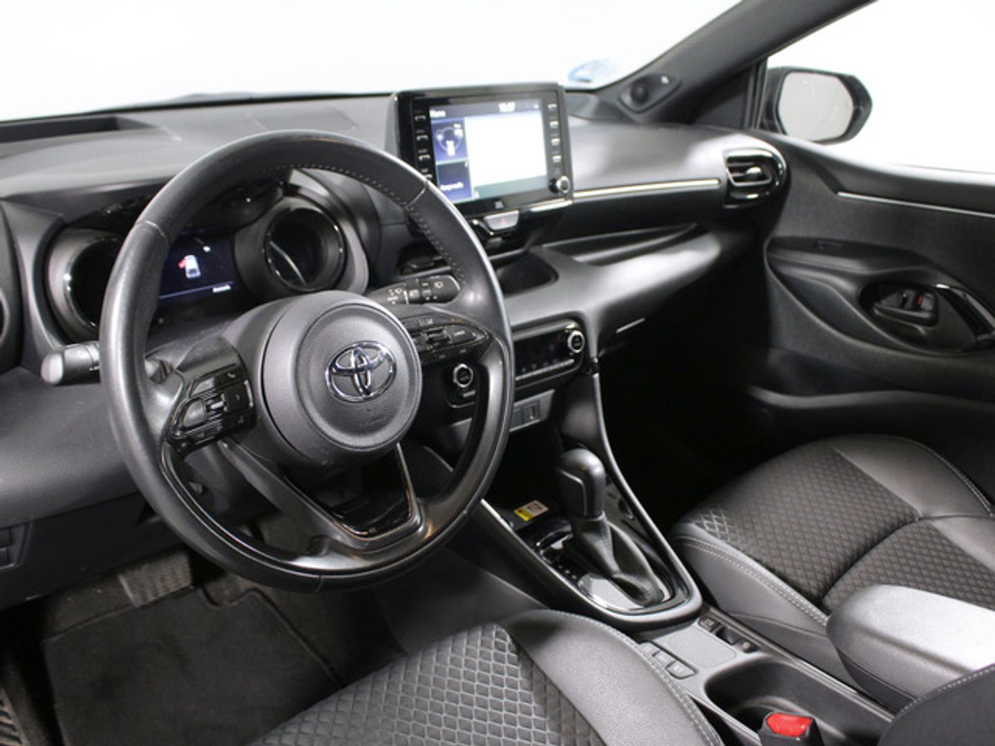 Toyota Yaris 1.5 120H Style Plus 85 kW (116 CV)