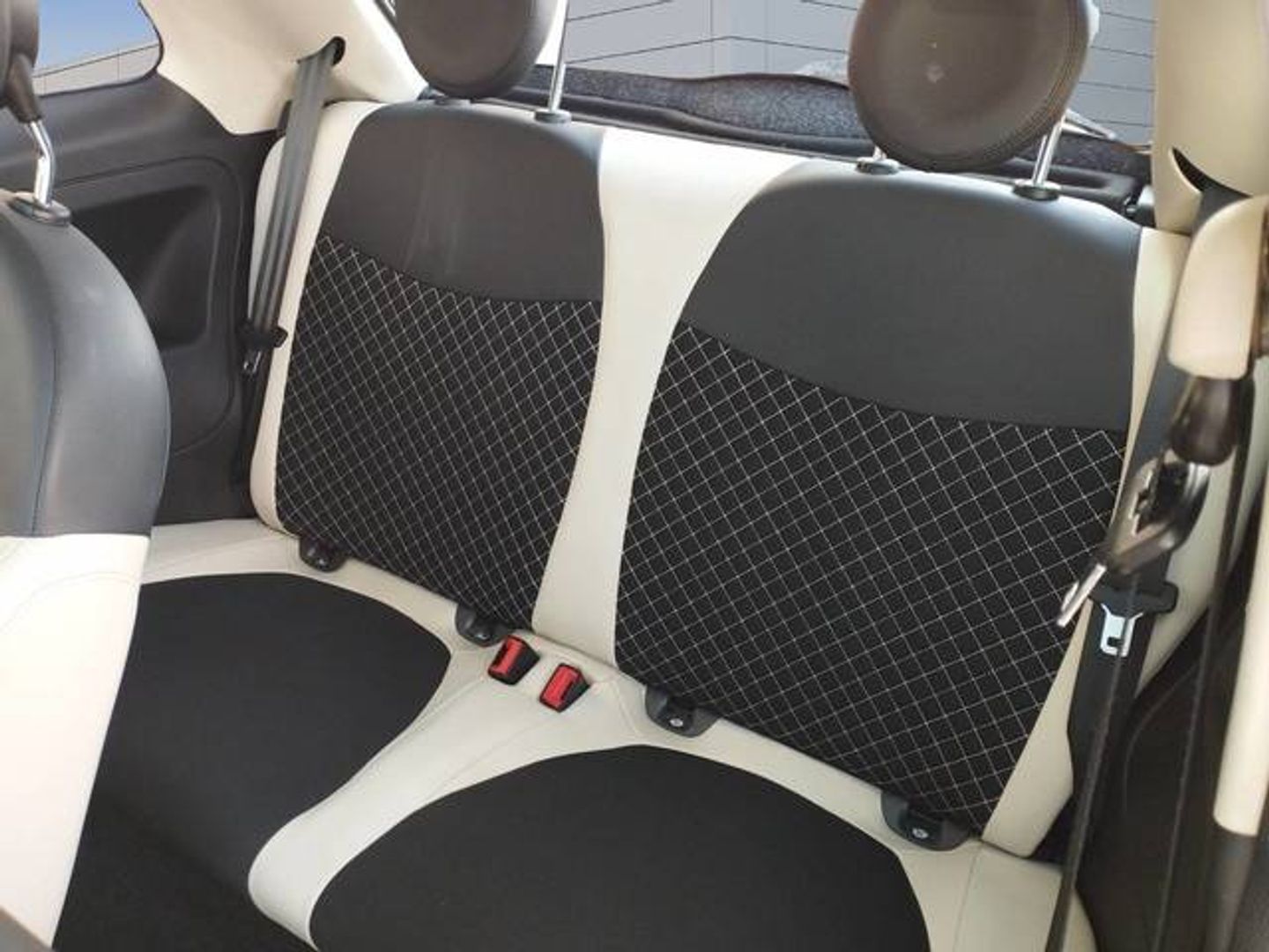 Fiat 500 1.0 Hybrid Dolcevita 51 kW (70 CV)
