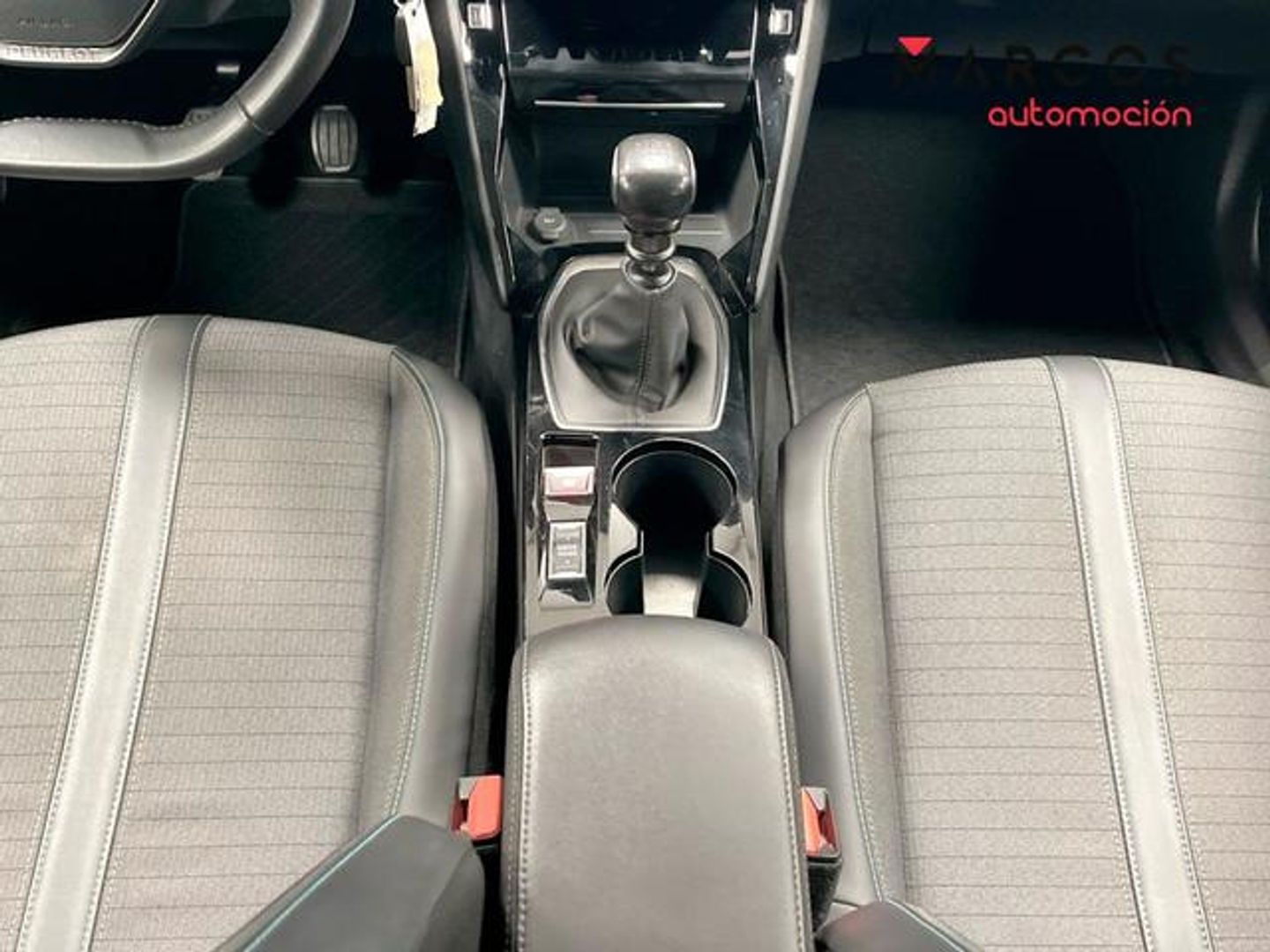 Peugeot 2008 PureTech 130 S&S Allure 96 kW (130 CV)
