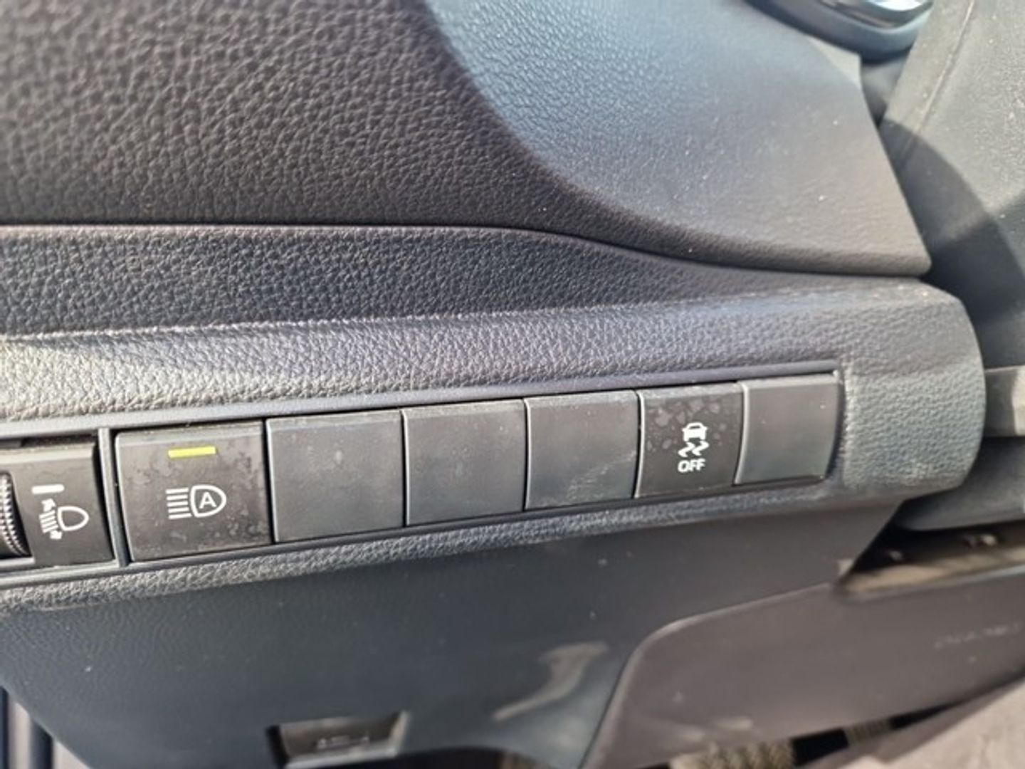 Toyota Corolla 1.8 125H Business Plus E-CVT 90 kW (122 CV)