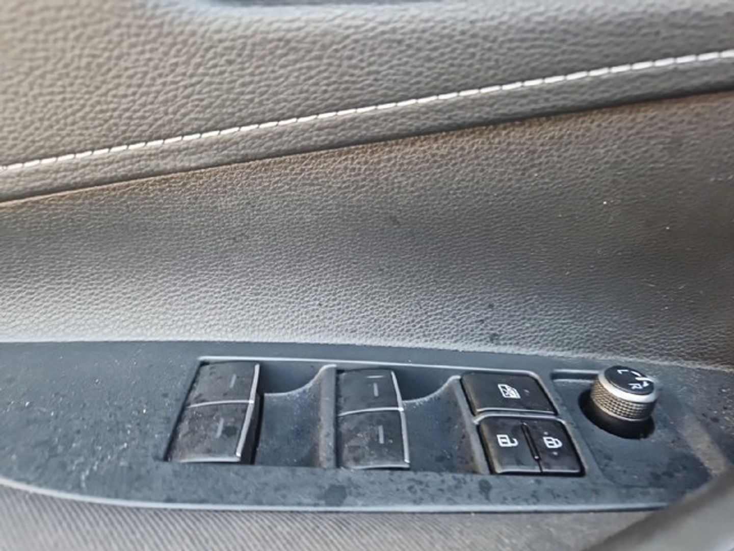 Toyota Corolla 1.8 125H Business Plus E-CVT 90 kW (122 CV)