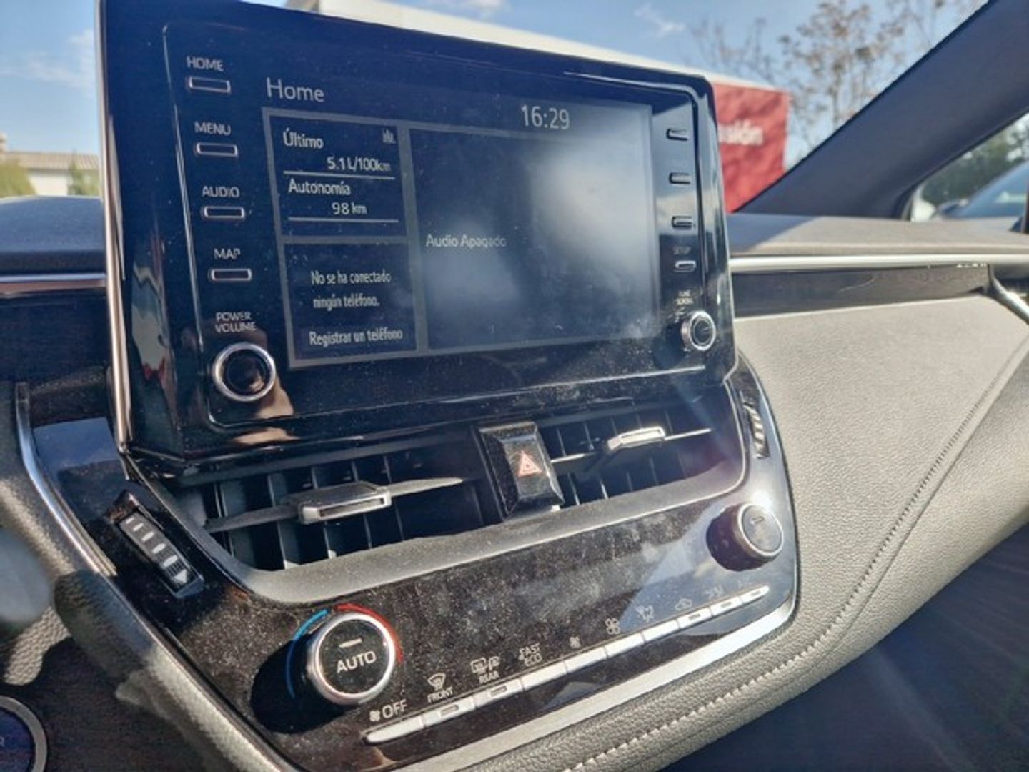 Toyota Corolla 1.8 125H Business Plus E-CVT 90 kW (122 CV)