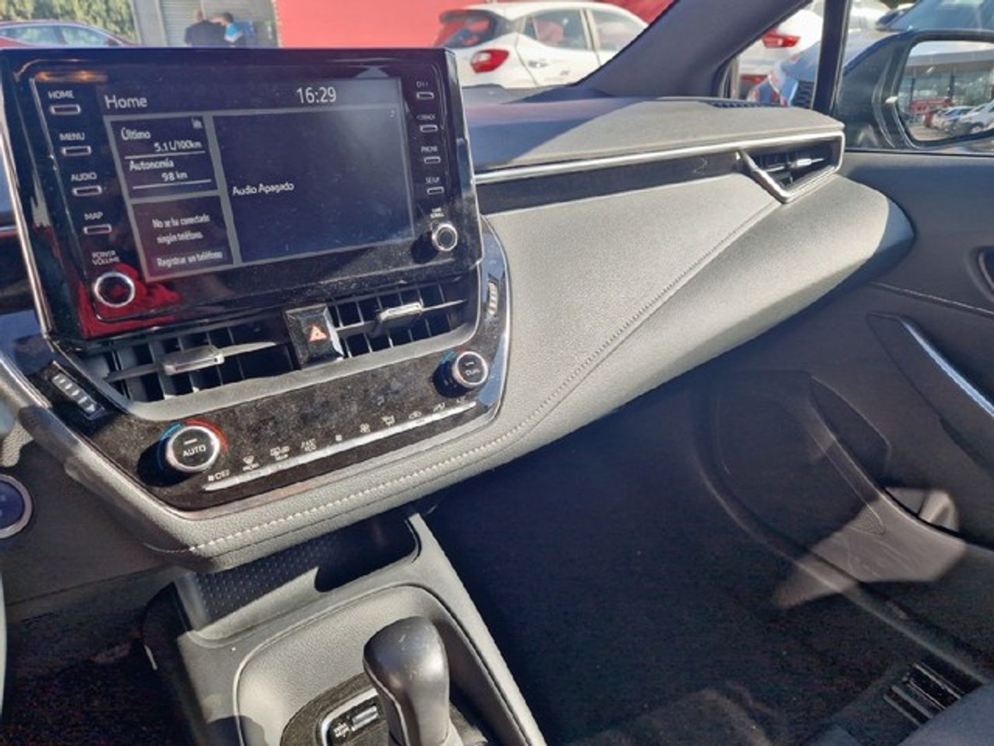 Toyota Corolla 1.8 125H Business Plus E-CVT 90 kW (122 CV)