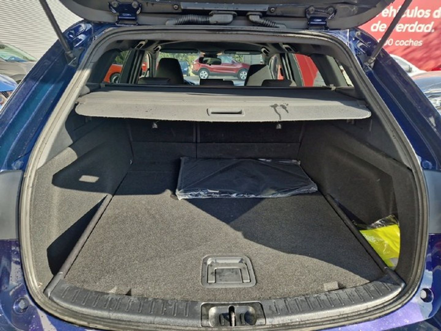 Toyota Corolla 1.8 125H Business Plus E-CVT 90 kW (122 CV)