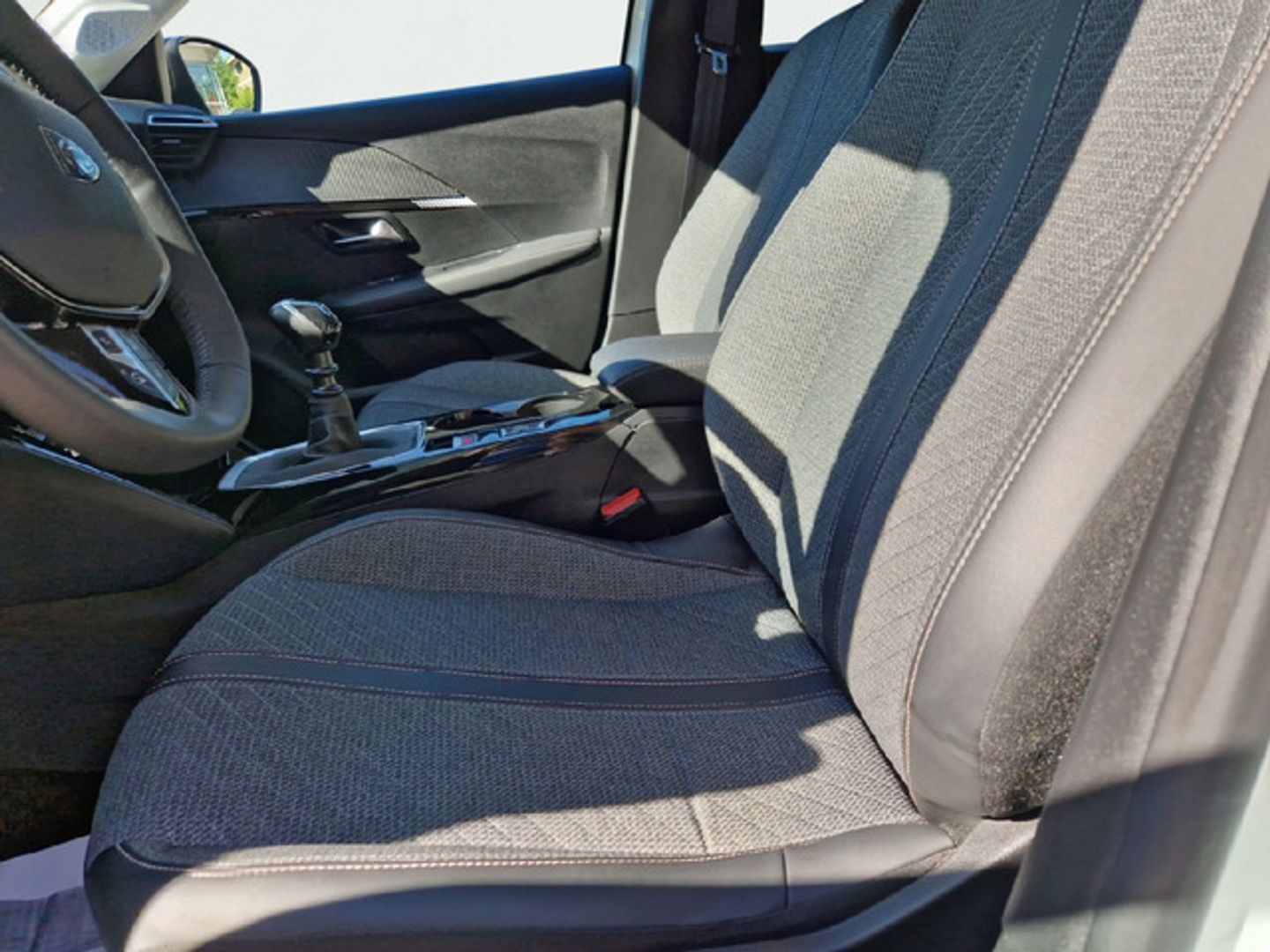 Peugeot 208 PureTech 100 Allure 75 kW (100 CV)