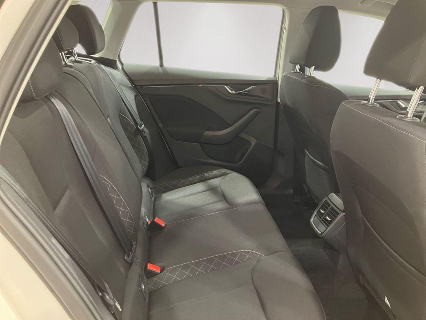 Skoda Kamiq 1.0 TSI Ambition DSG 81 kW (110 CV)