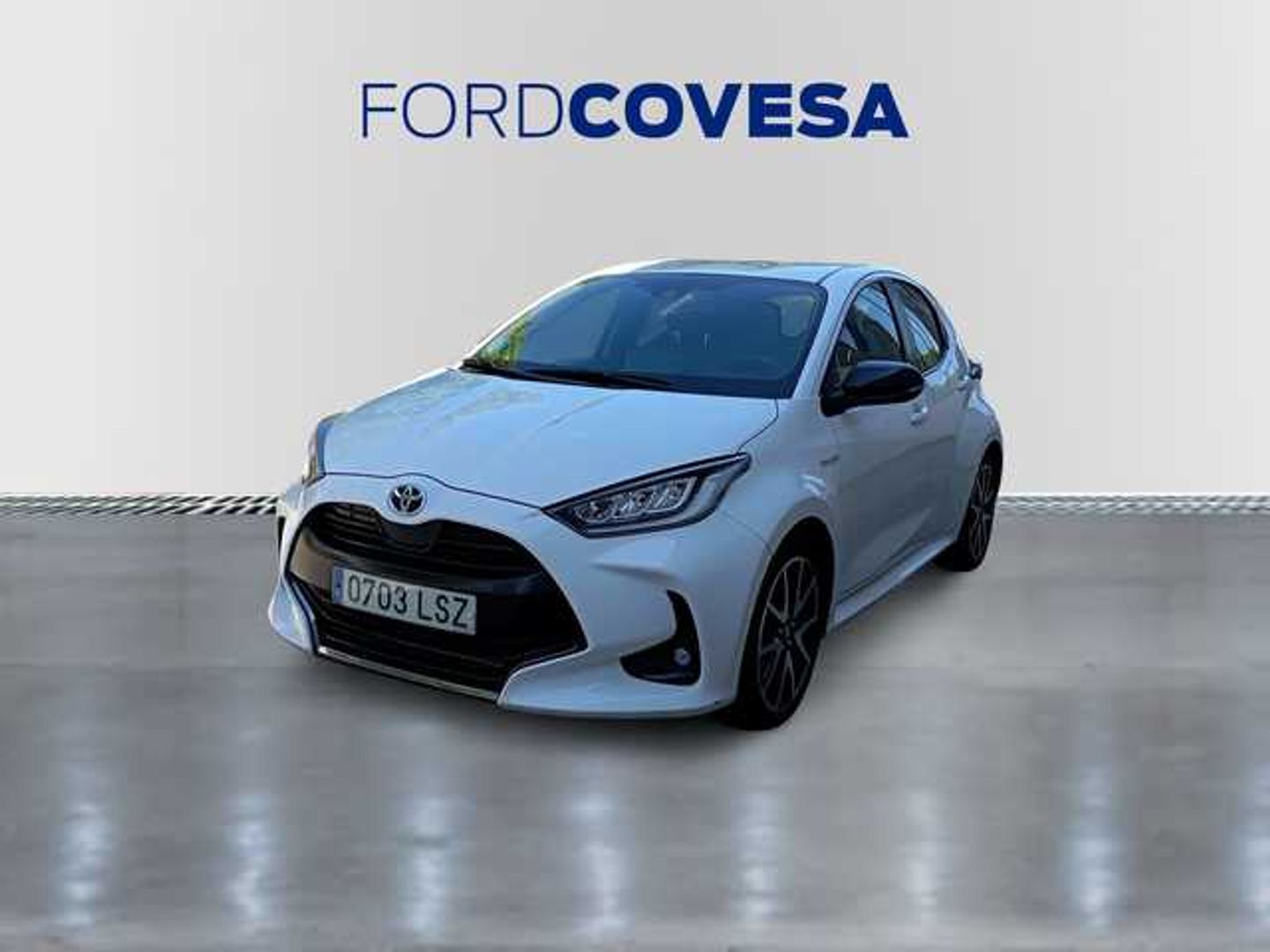 Toyota Yaris 120H Style 85 kW (116 CV) Blanco Compact