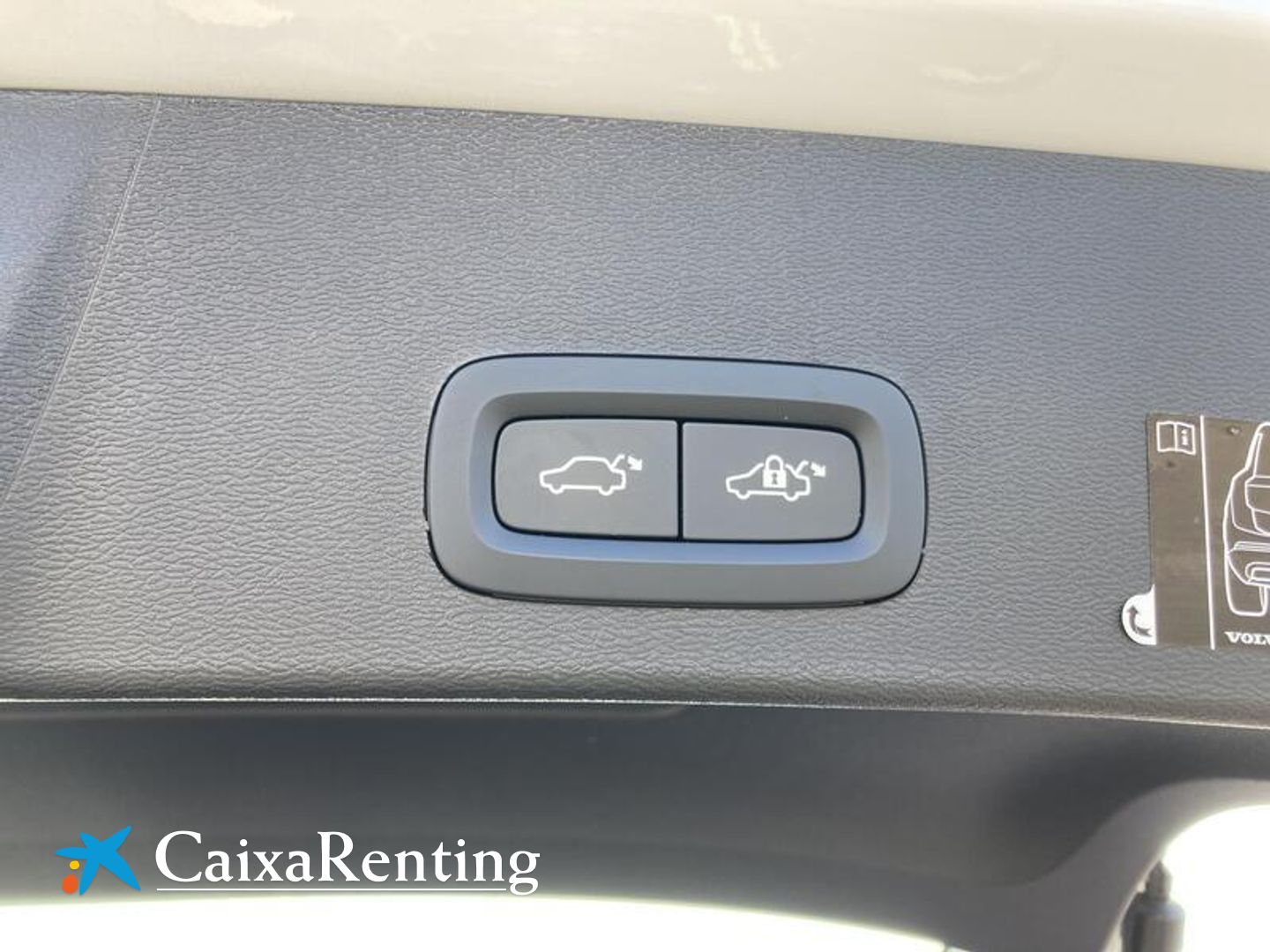 Volvo XC40 B4 G Momentum Auto 145 kW (197 CV)