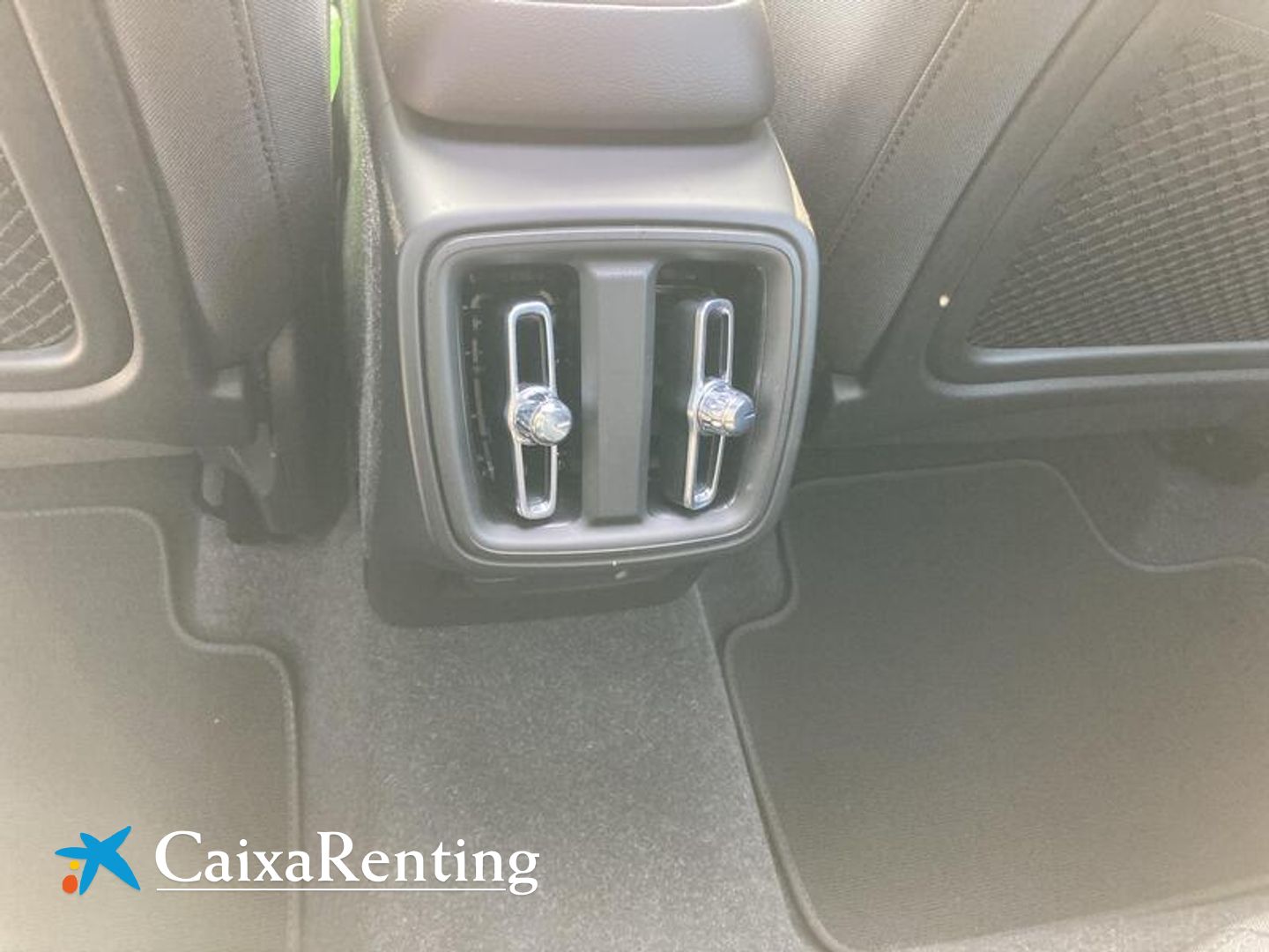 Volvo XC40 B4 G Momentum Auto 145 kW (197 CV)