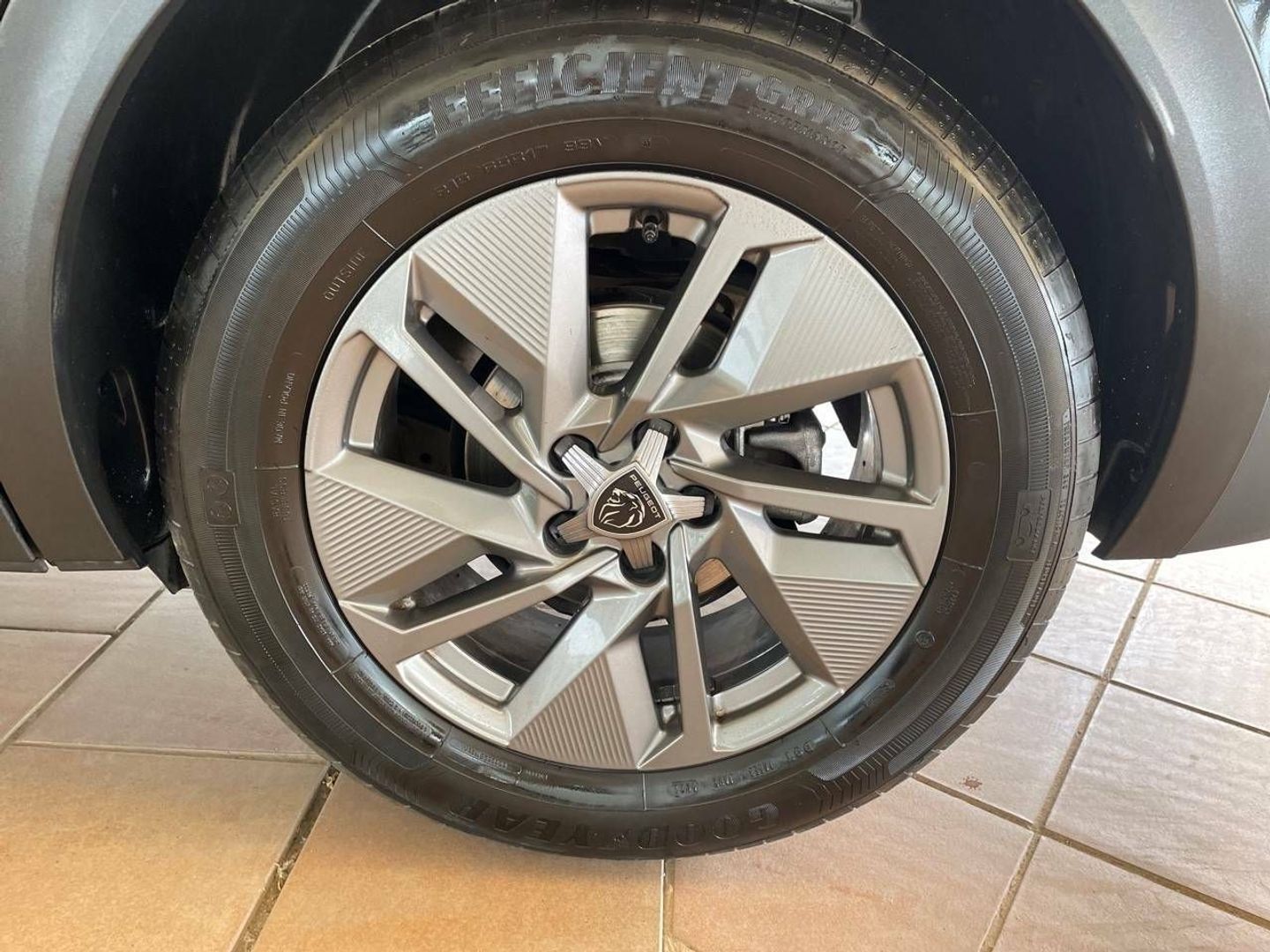 Peugeot 408 Puretech 130 Allure EAT8 96 kW (130 CV)