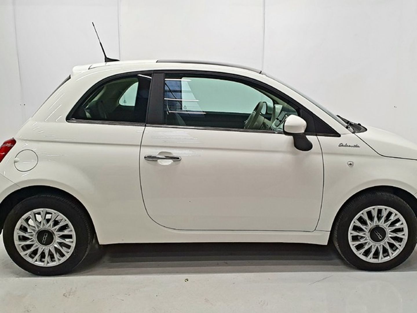 Fiat 500 1.0 Hybrid Dolcevita 51 kW (70 CV)