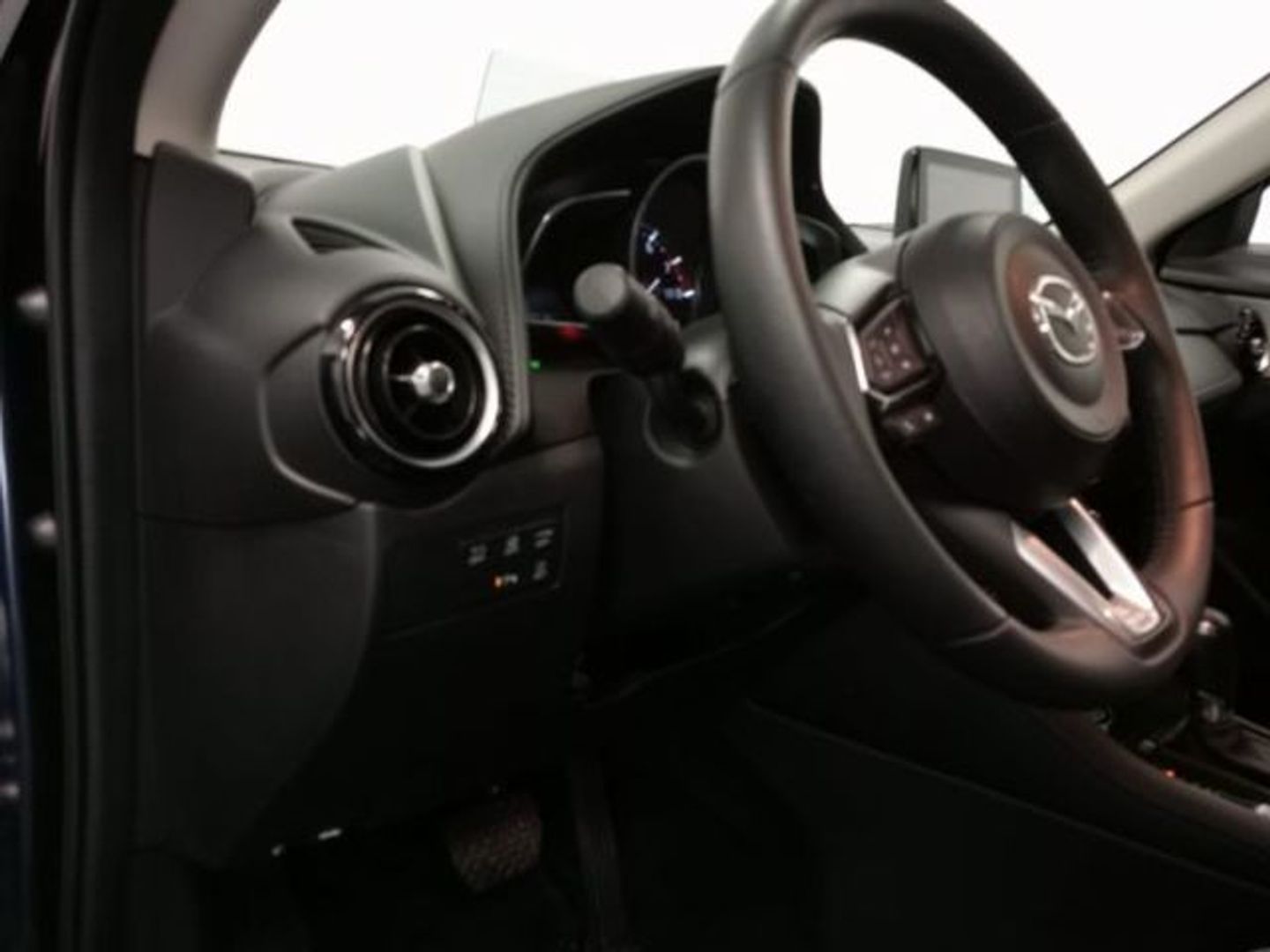 Mazda CX-3 2.0 G Zenith 2WD AT 89 kW (121 CV)