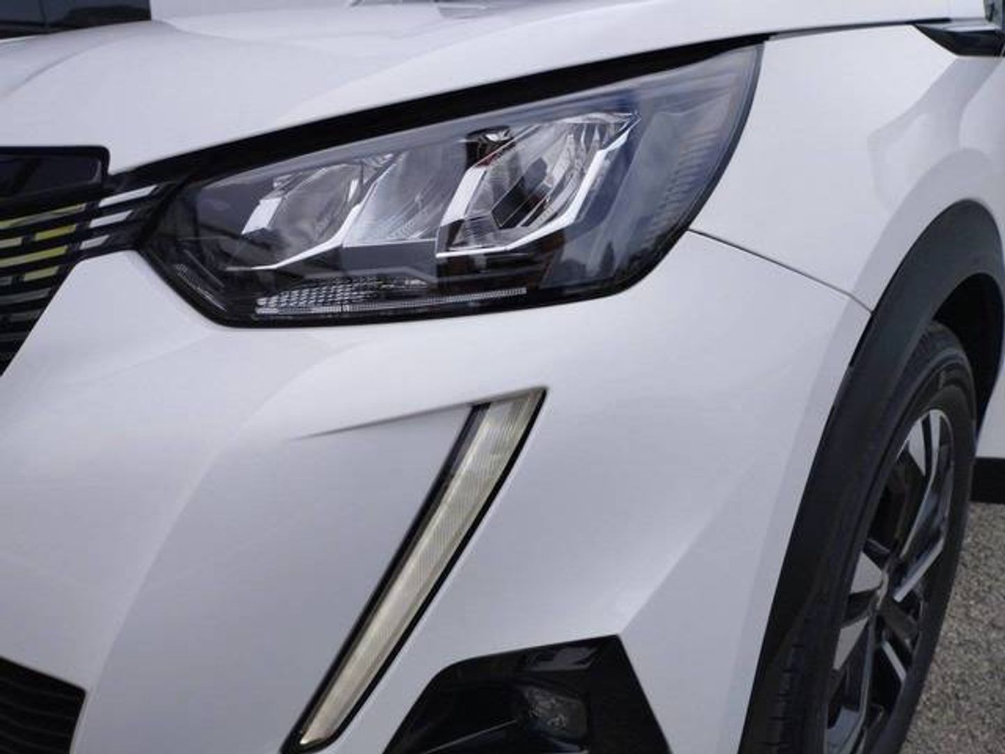 Peugeot 2008 BlueHDi 100 S&S Allure 74 kW (100 CV)