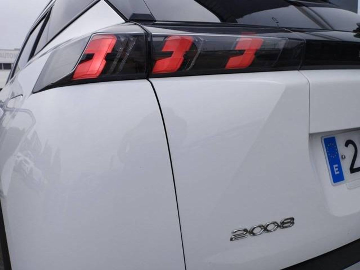 Peugeot 2008 BlueHDi 100 S&S Allure 74 kW (100 CV)